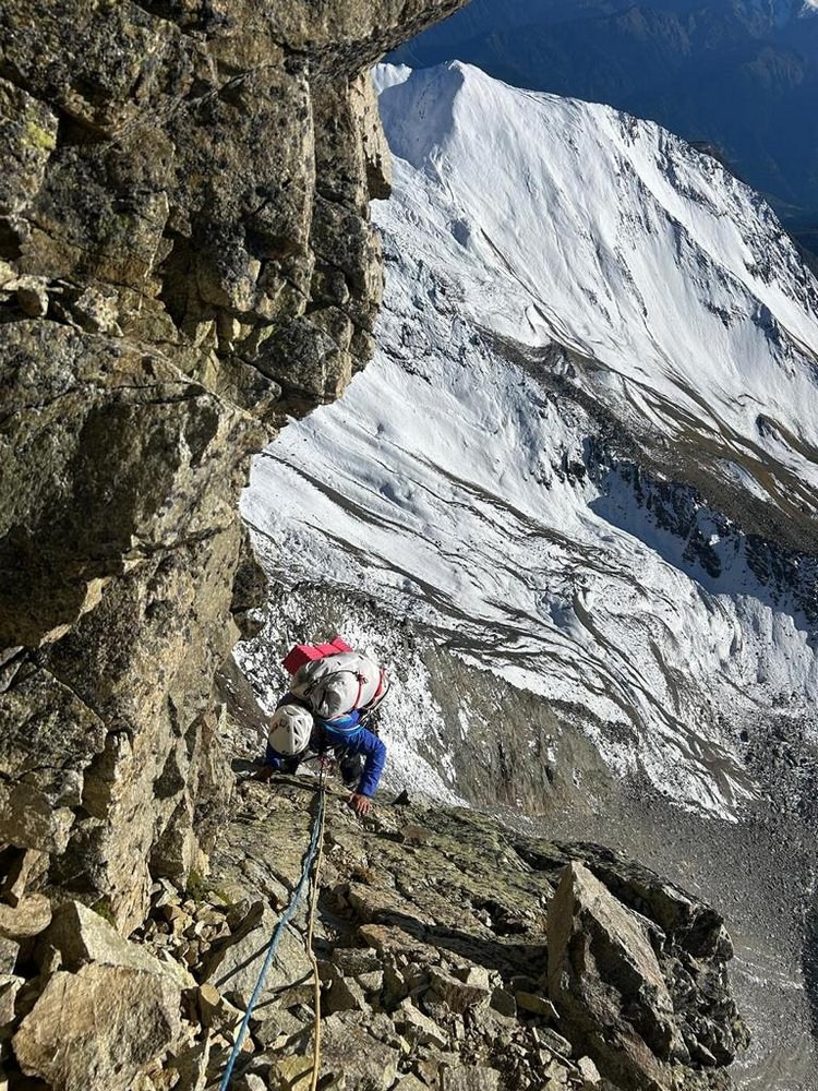 Pferderennen 02 — новая линия на «дикой» стене Кавказа. “Steel Angel”: women’s climbing award