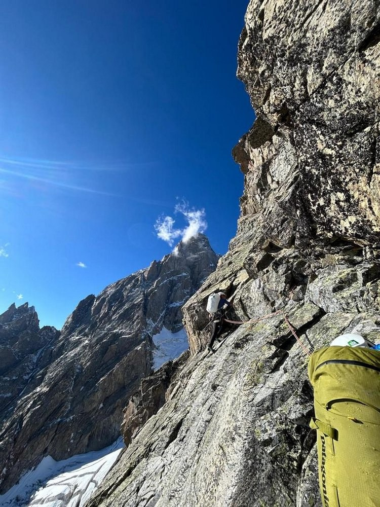 Pferderennen 02 — новая линия на «дикой» стене Кавказа. “Steel Angel”: women’s climbing award