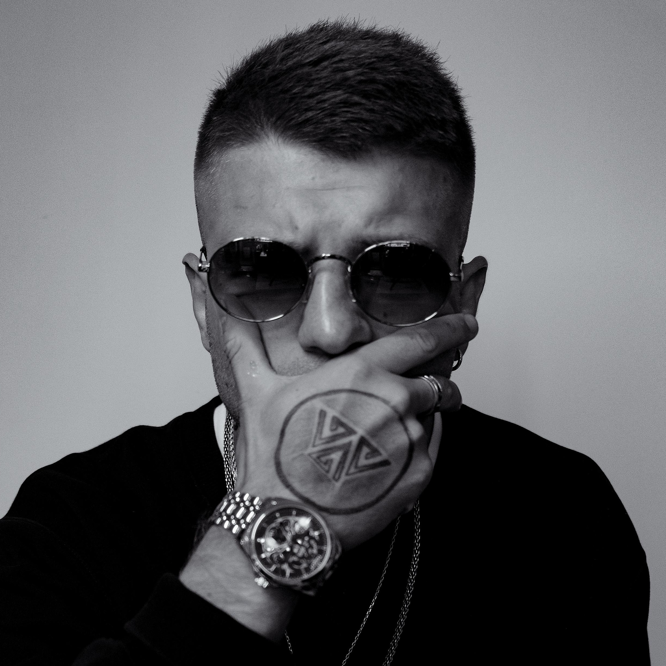 Сontacts. Photographer PHUKET | Creative Photographer