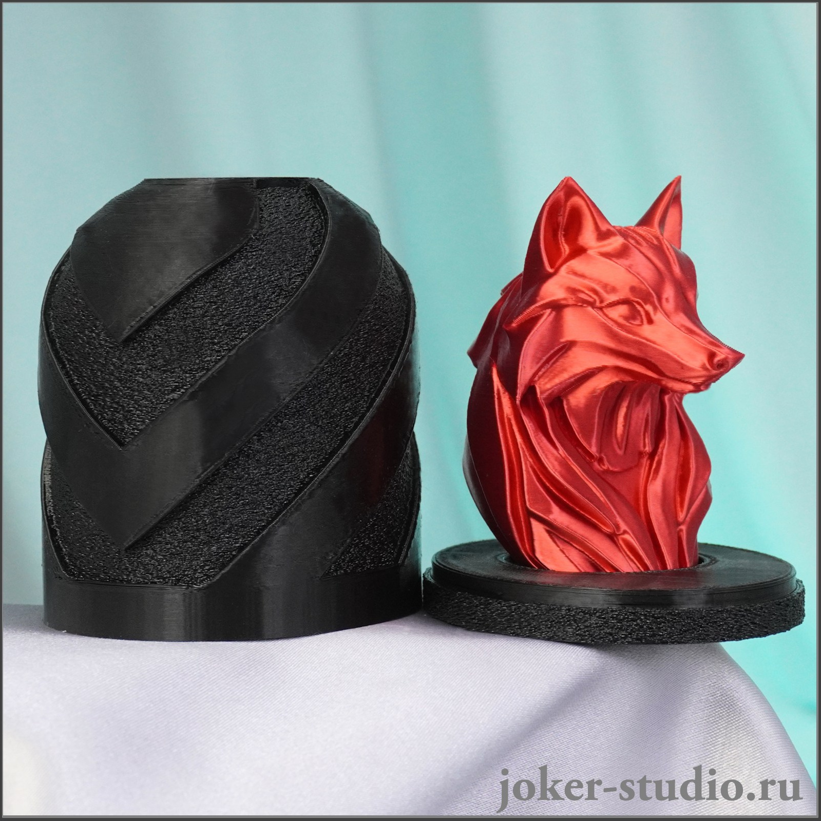 Сувенирная продукция с изображением лисы, популярный выбор для подарков от Joker-Studio.