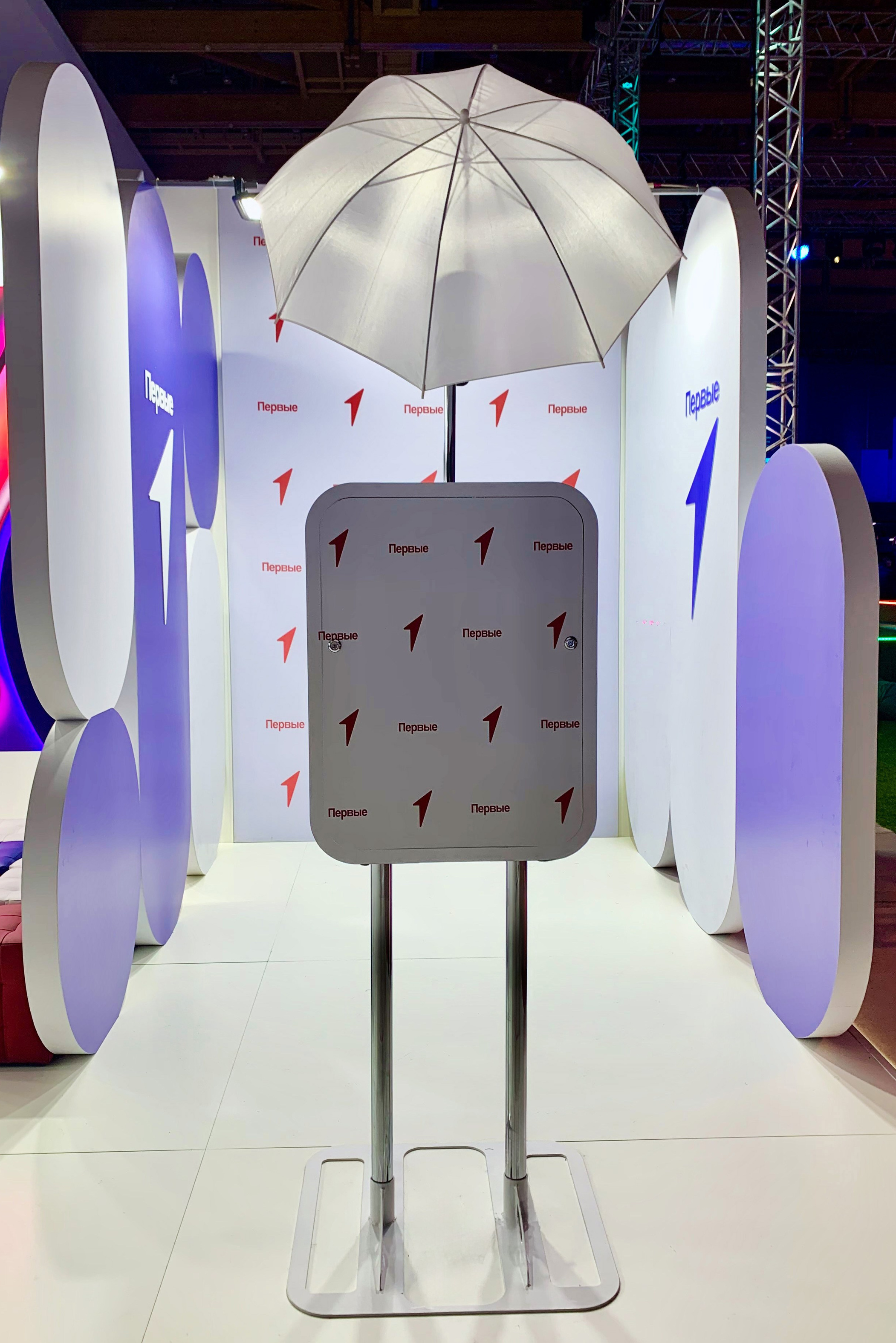 Репортаж, деловой портрет, мобильная фотостудия с моментальной печатью