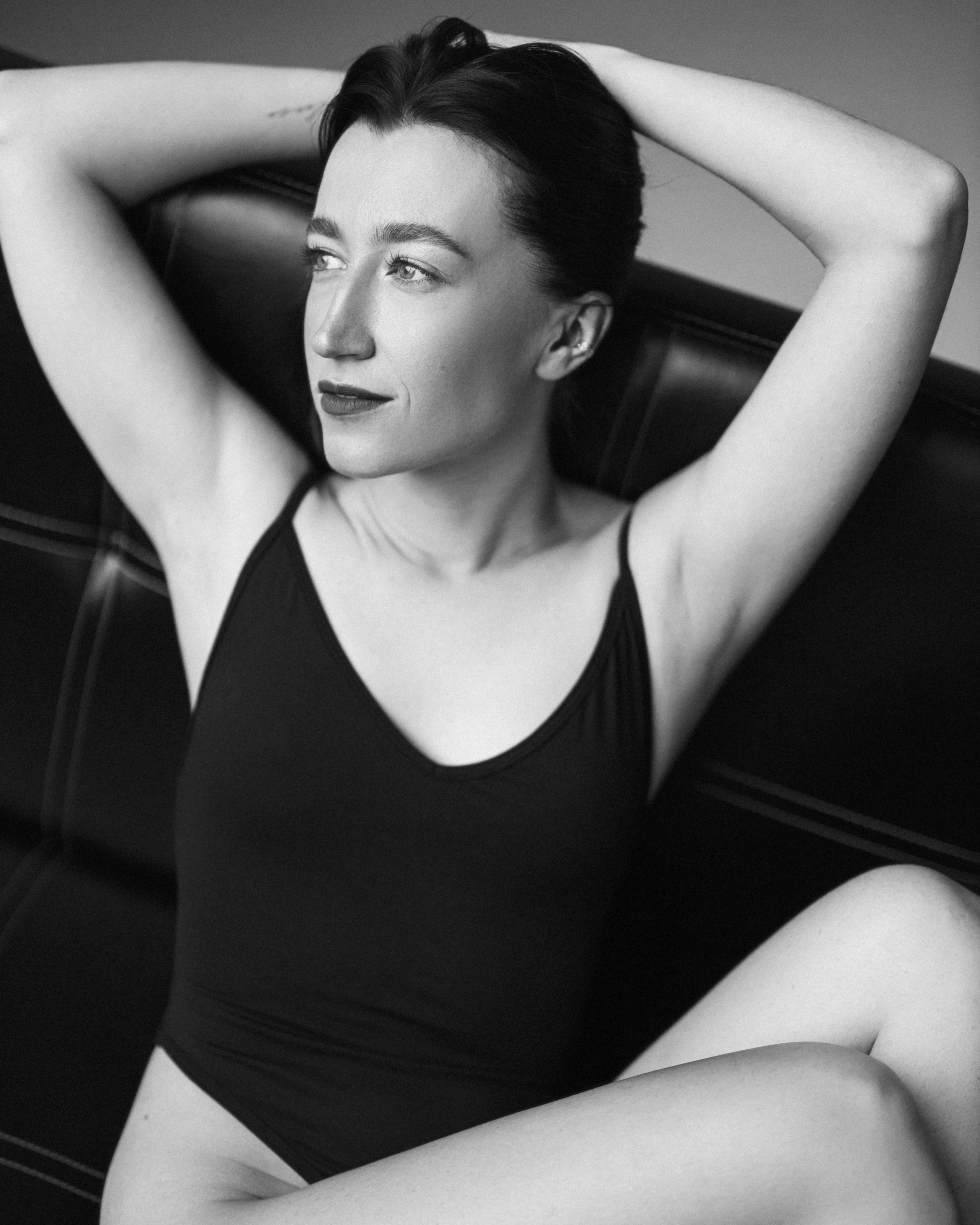 КОНТАКТЫ. ЖЕНСКИЙ ФОТОГРАФ КРИСТИНА ВИГЕЛЬ