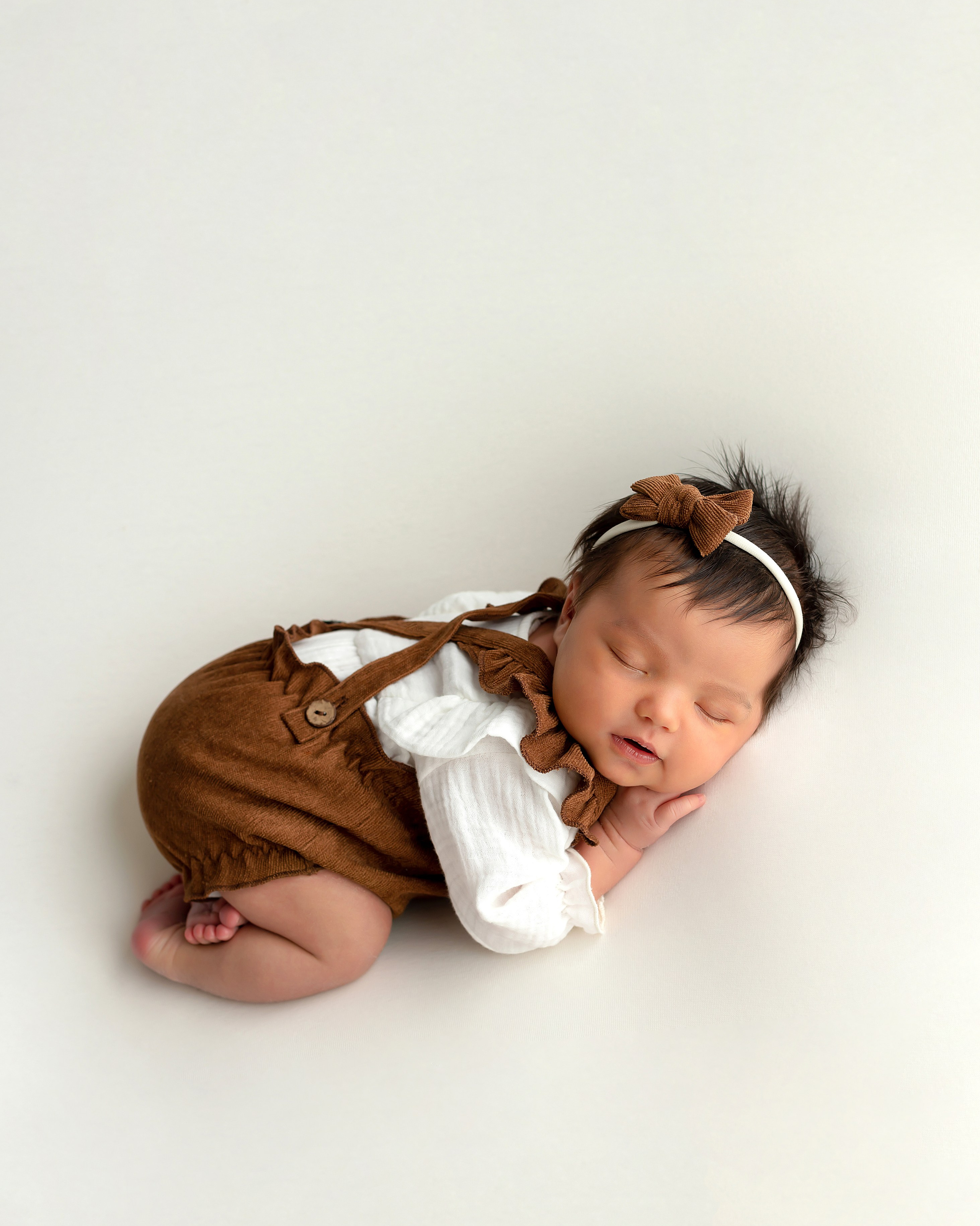 Услуги / Новорожденные до 28 дней. Фотограф новорожденных в Тюмени Юлия Леонова