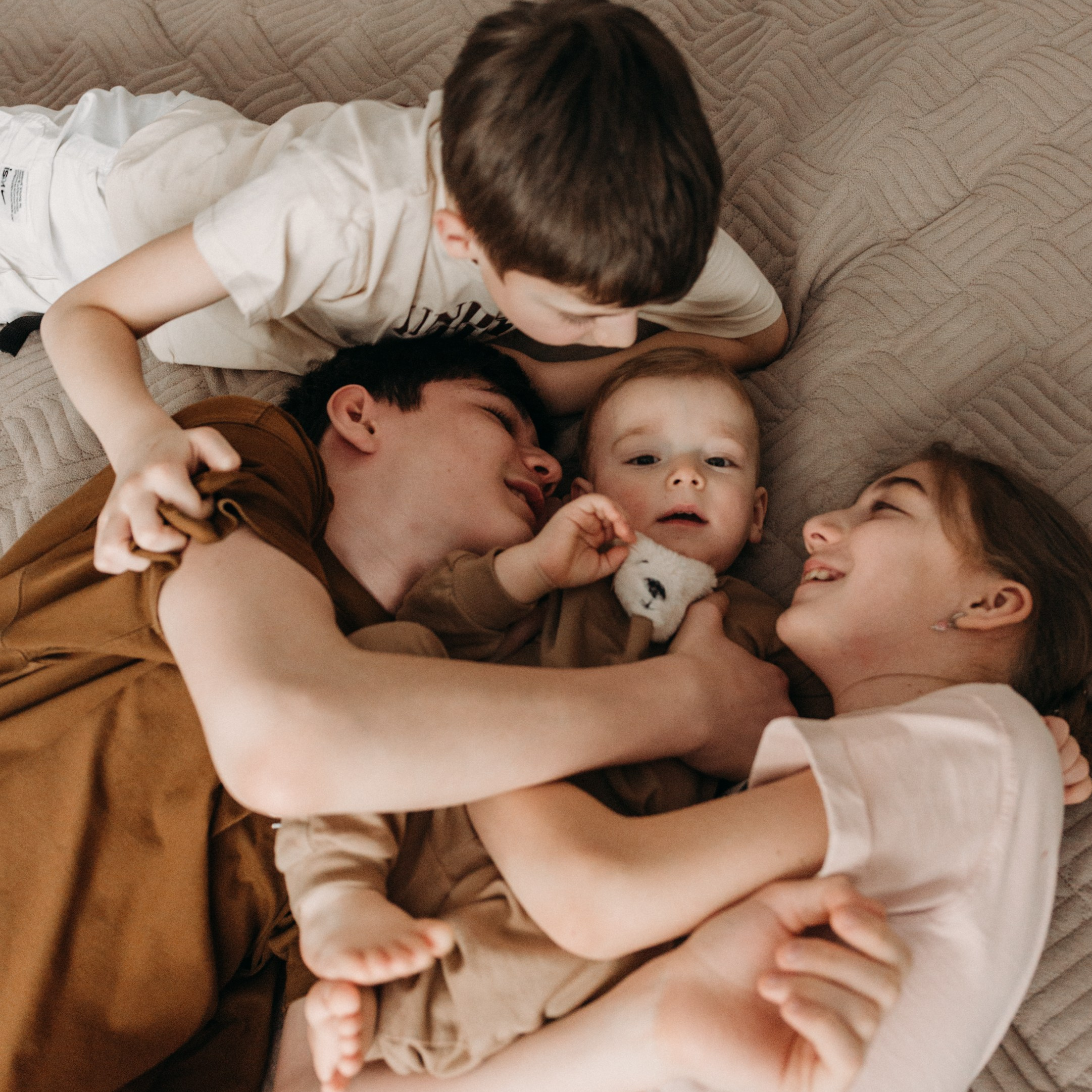 Контакты. Семейный и портретный фотограф в Новом Уренгое