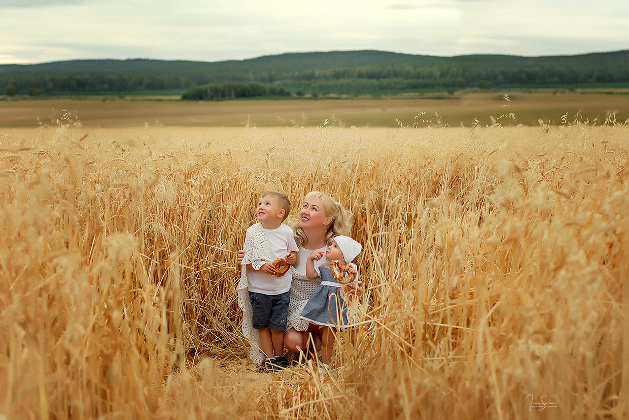 В пшенице. Детский и семейный фотограф в Екатеринбурге