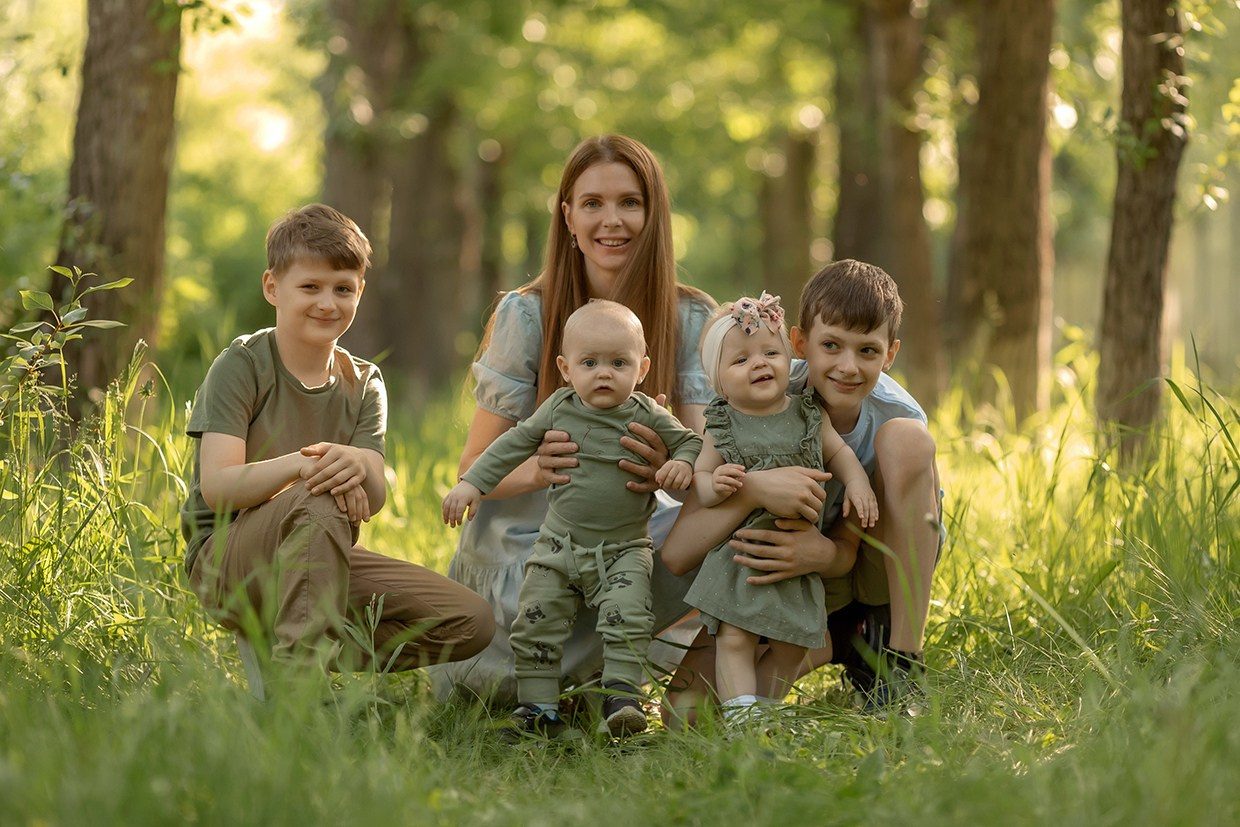 Семейная фотосессия в парке ДК Эльмаш. Детский и семейный фотограф в Екатеринбурге