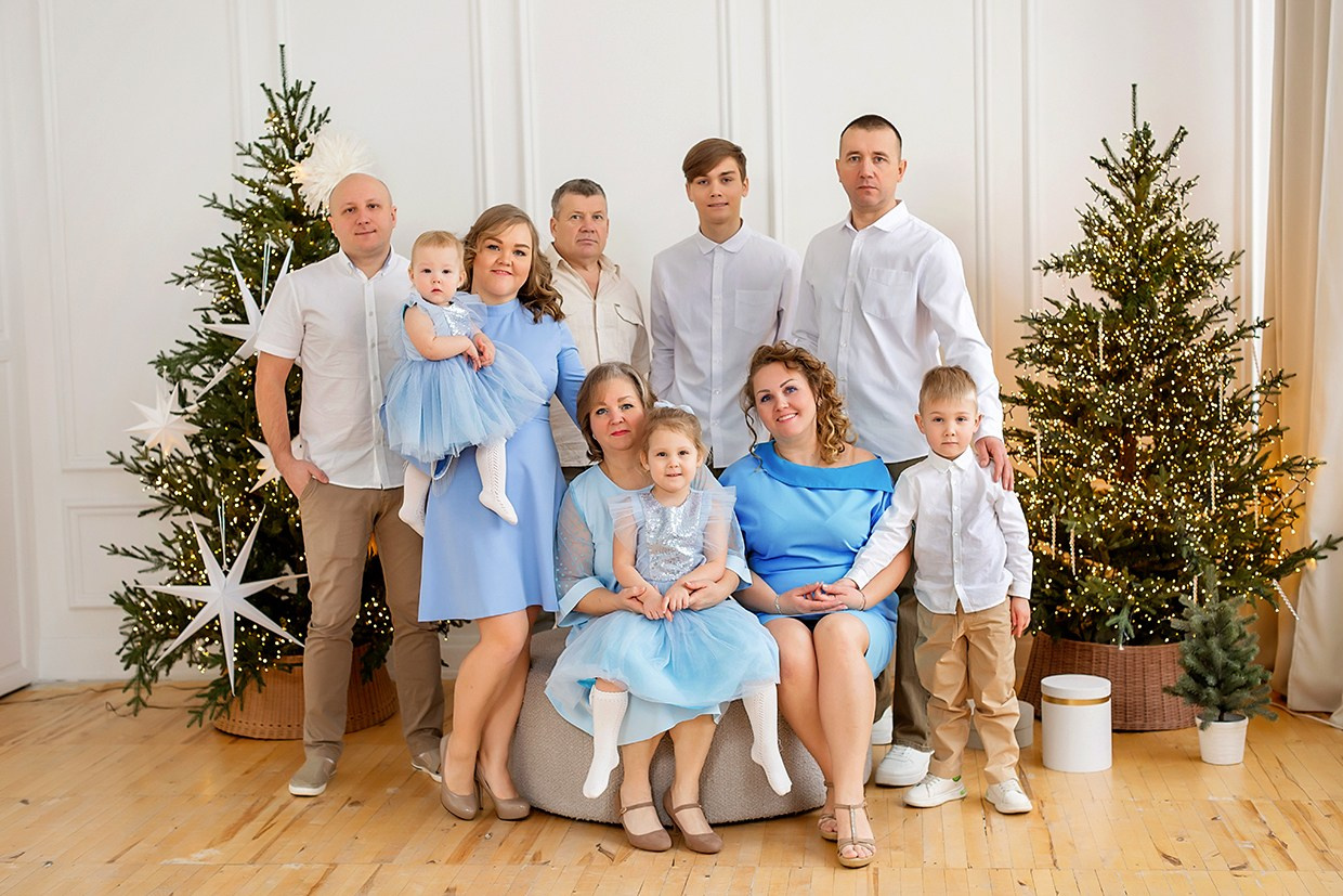 Фотосессия Большой семьи в фотостудии Svet. Детский и семейный фотограф в Екатеринбурге