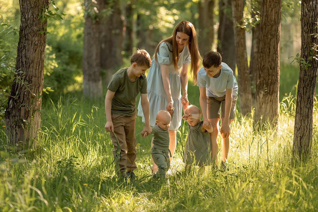 Семейная фотосессия в парке ДК Эльмаш. Детский и семейный фотограф в Екатеринбурге