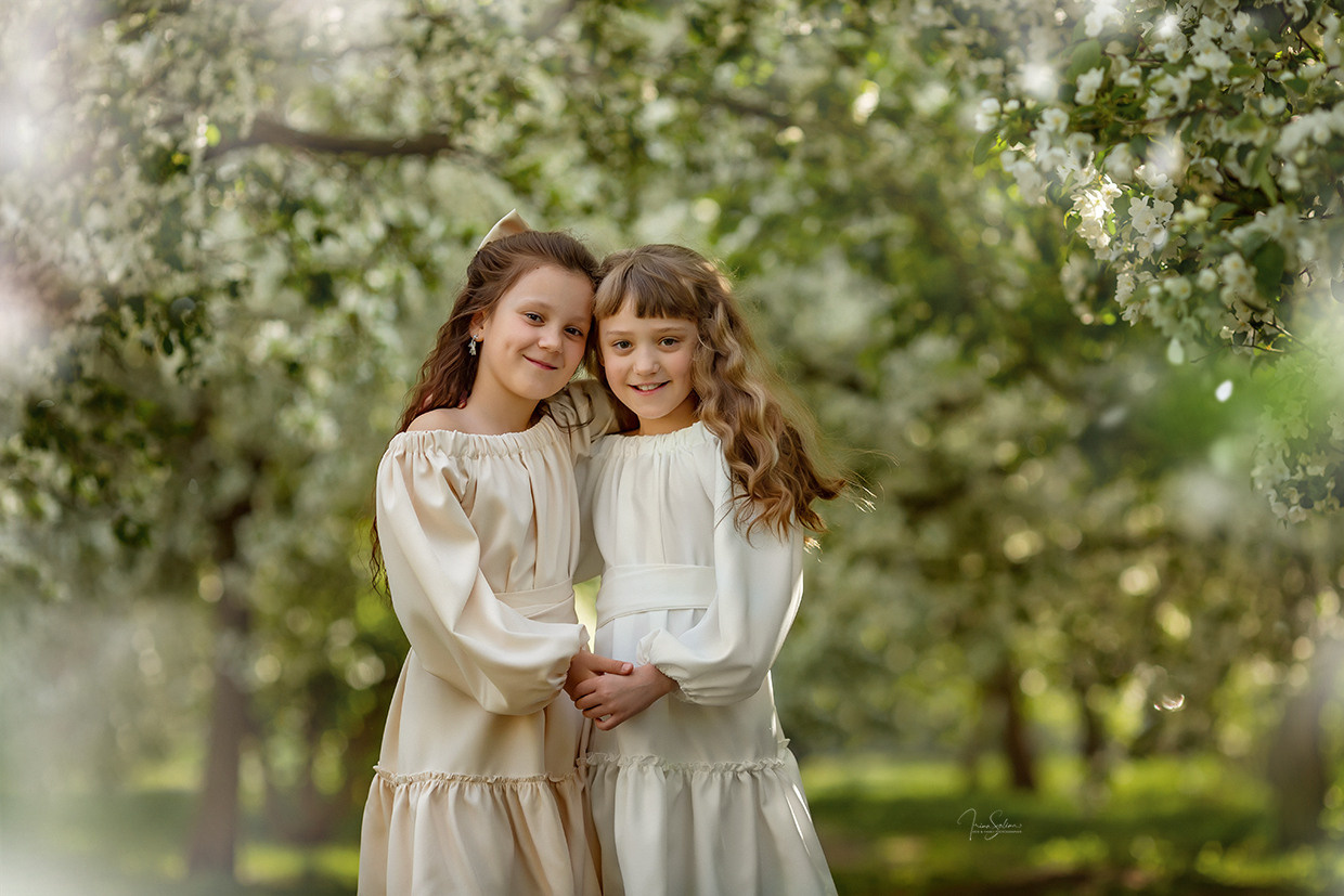 Фотосессия в яблонях. Детский и семейный фотограф в Екатеринбурге