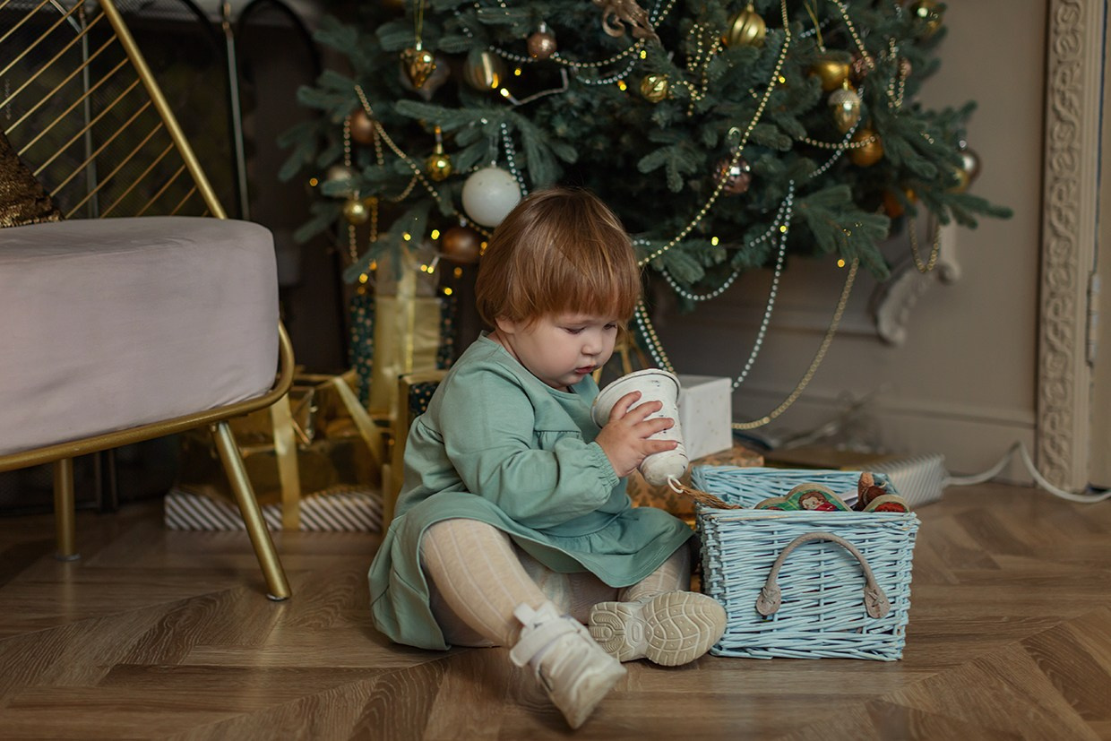 Детская фотосессия в новогодней фотостудии Квартира 9. Детский и семейный фотограф в Екатеринбурге
