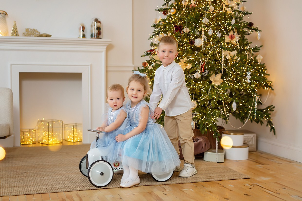 Фотосессия Большой семьи в фотостудии Svet. Детский и семейный фотограф в Екатеринбурге