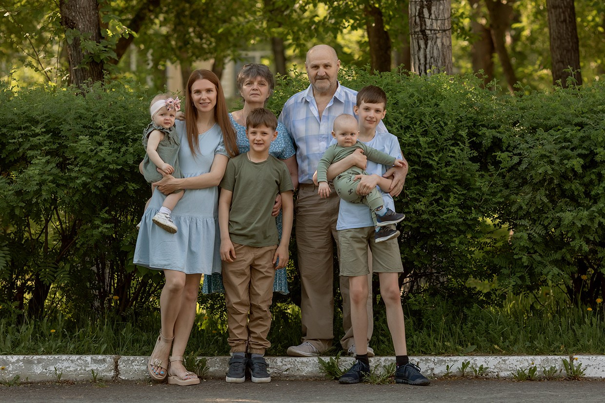 Семейная фотосессия в парке ДК Эльмаш. Детский и семейный фотограф в Екатеринбурге