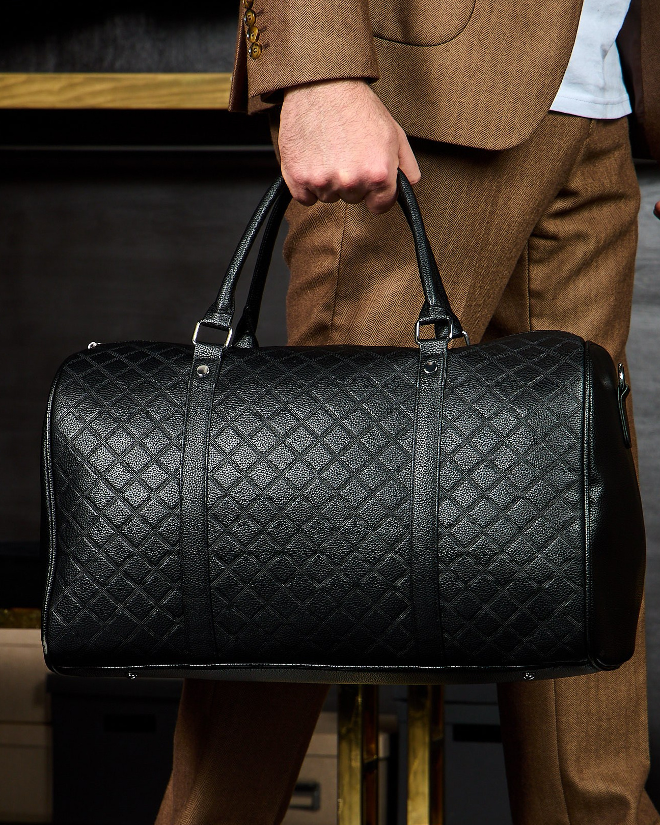 Съемка товаров с моделью. Предметная съемка