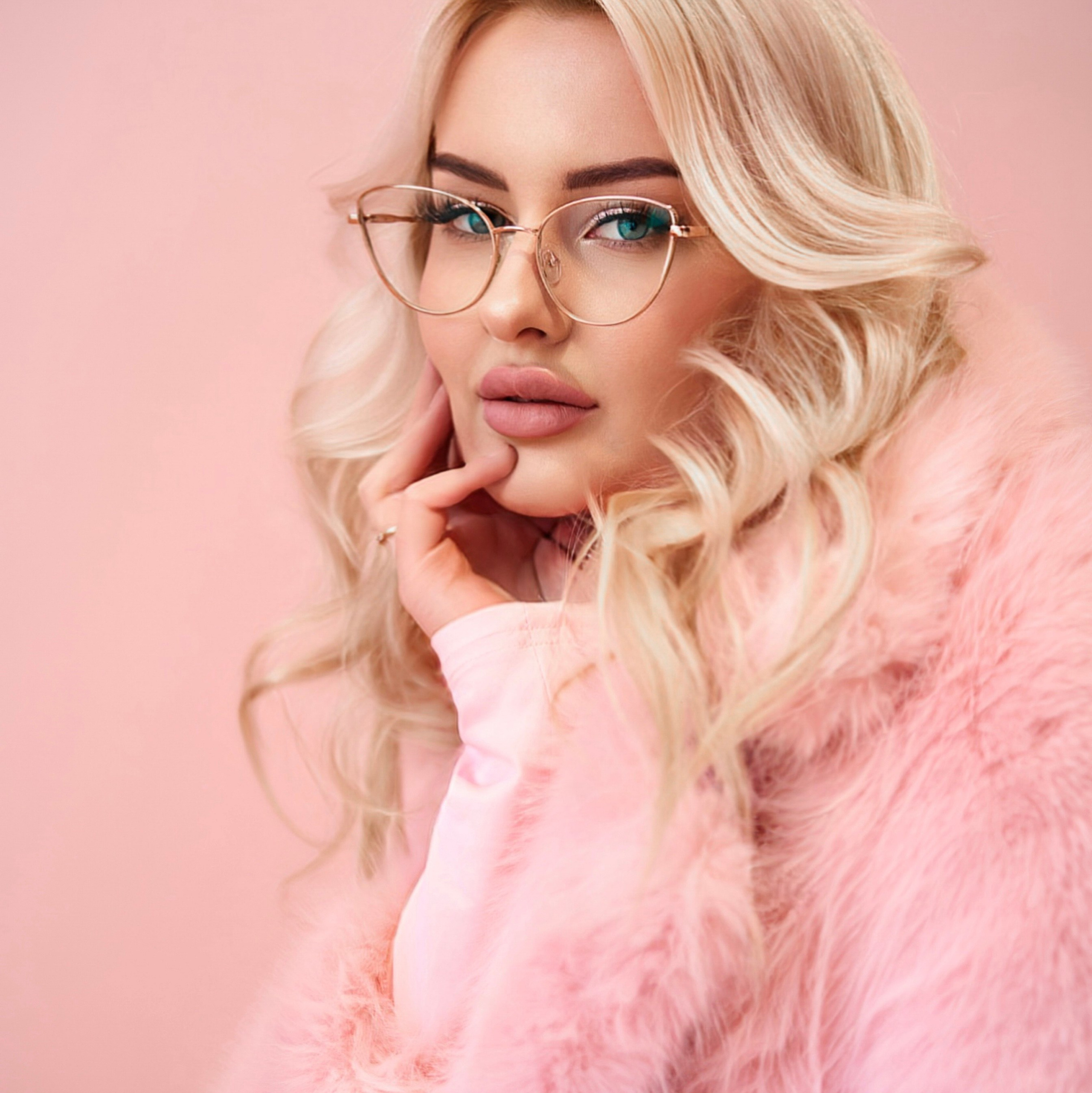 Контакты. Фотограф Москва Дарья Дорожинская