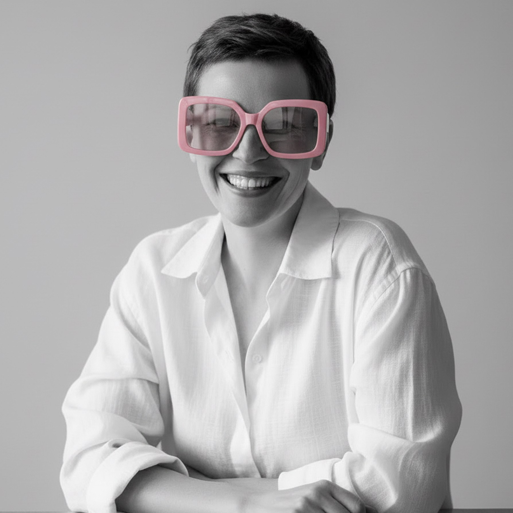 Олеся Бакулина — графический дизайнер и AI-креатор