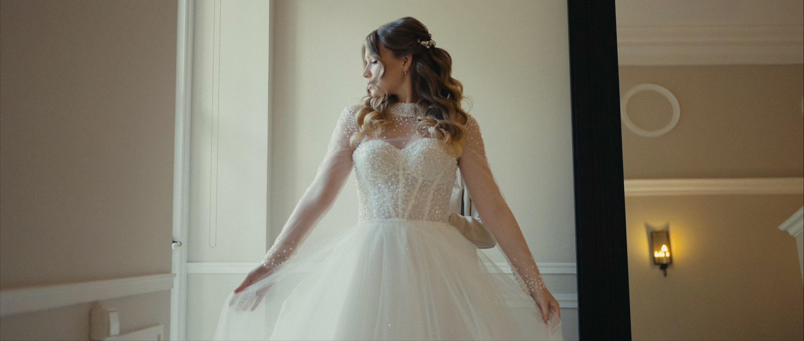 Профессиональная видеосъемка свадьбы в Москве – запечатлите эмоции вашего особенного дня в идеальном качестве.