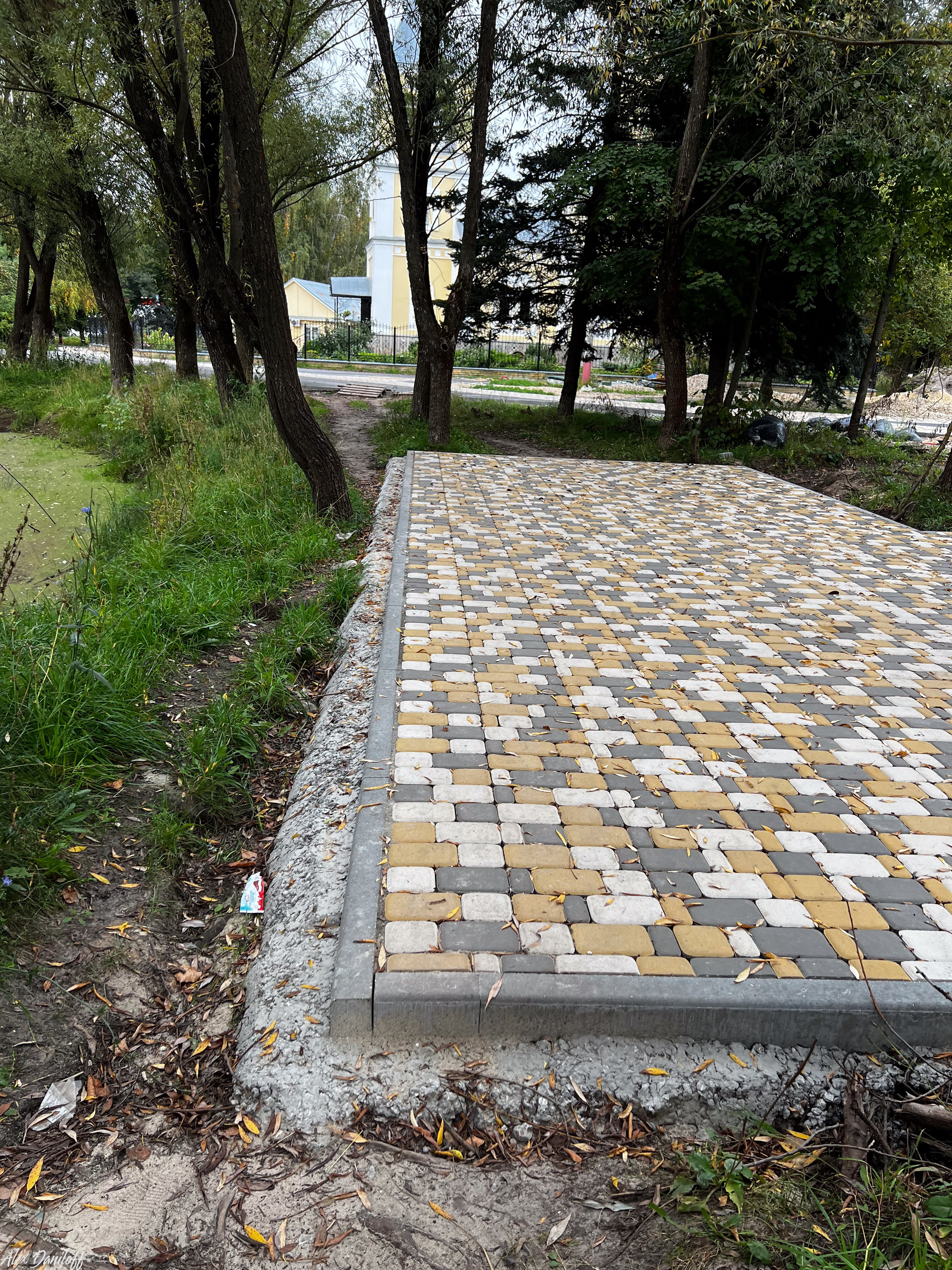 Благоустройство пруда в Вербовском: работы идут, но итоговый вид пока не готов