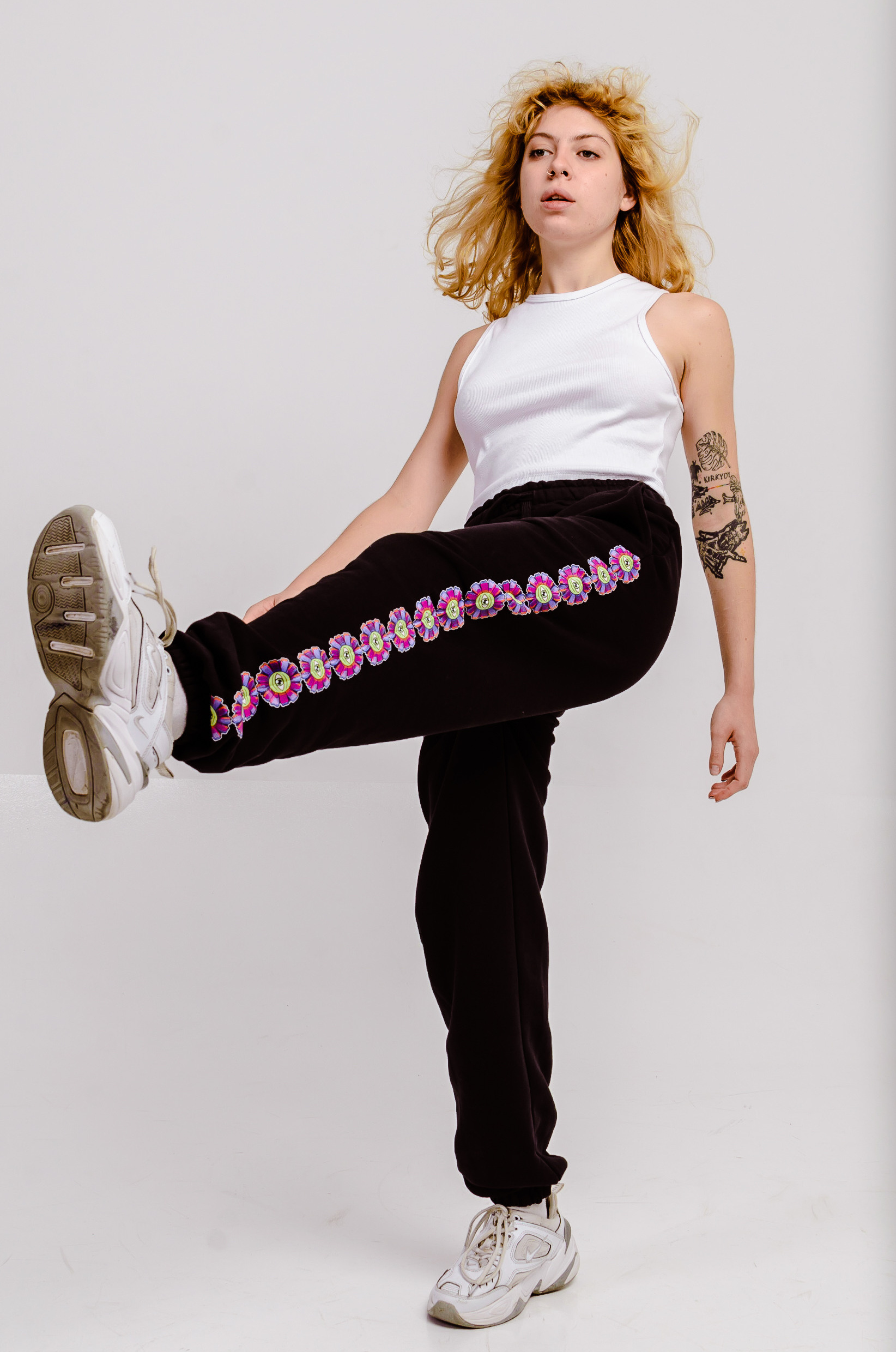 Кастомная одежда, одежда streetwear, streetwear Пятигорск, марка. Фотограф Ольга Дзюба. Фототерапия как зеркало души. КМВ