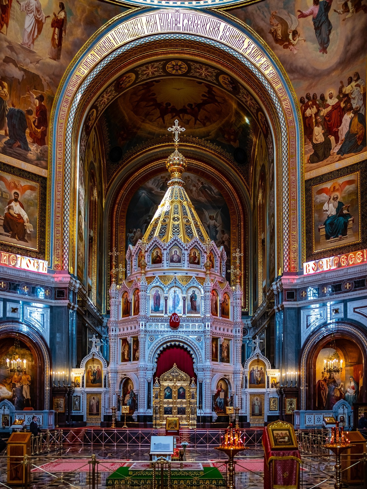 Фотографии авторских ювелирных украшений Саморукова.