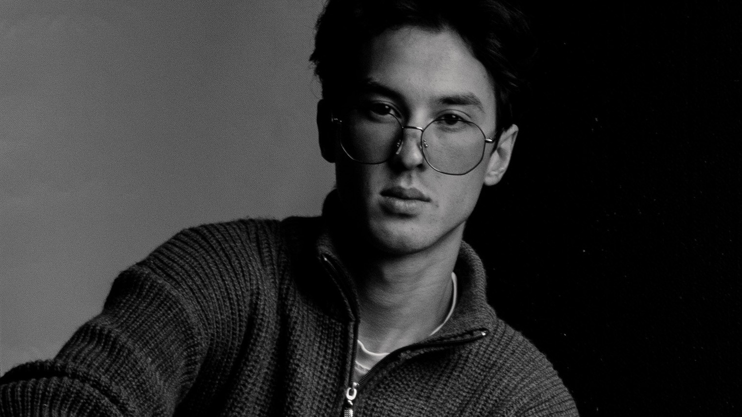 İrandek. Fotoğrafçı. İzmir