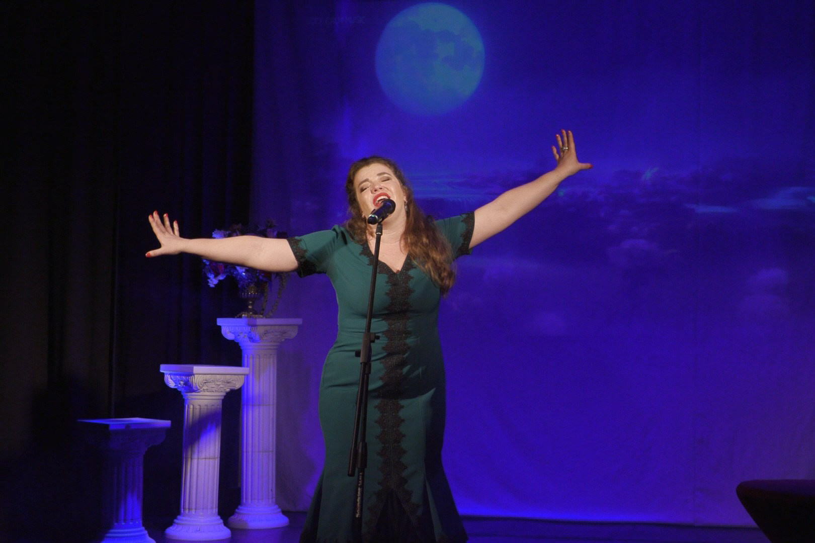 Пригласить эстрадного певца на праздник. Питер-Афиша. Мероприятия со вкусом Питера