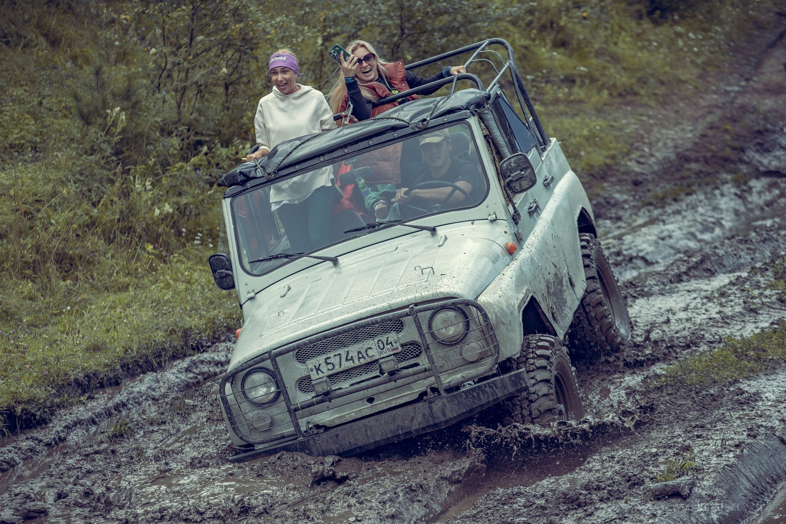 «Зелёный путь» на Караколы. Фотограф Эдуард Алмадаков