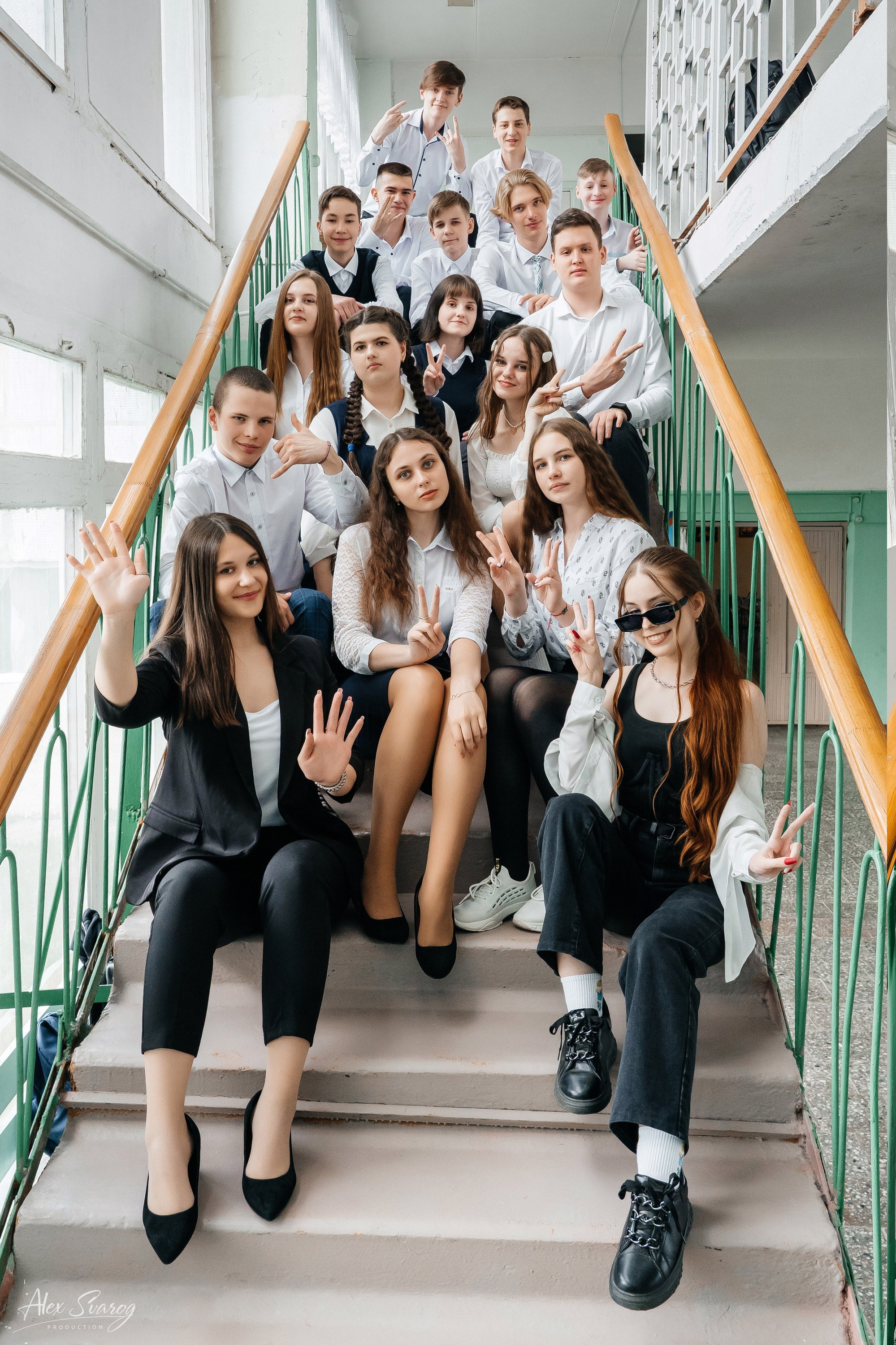 ВЫПУСКНЫЕ АЛЬБОМЫ. Свадебный и репортажный фотограф-видеограф Москва и Московская область