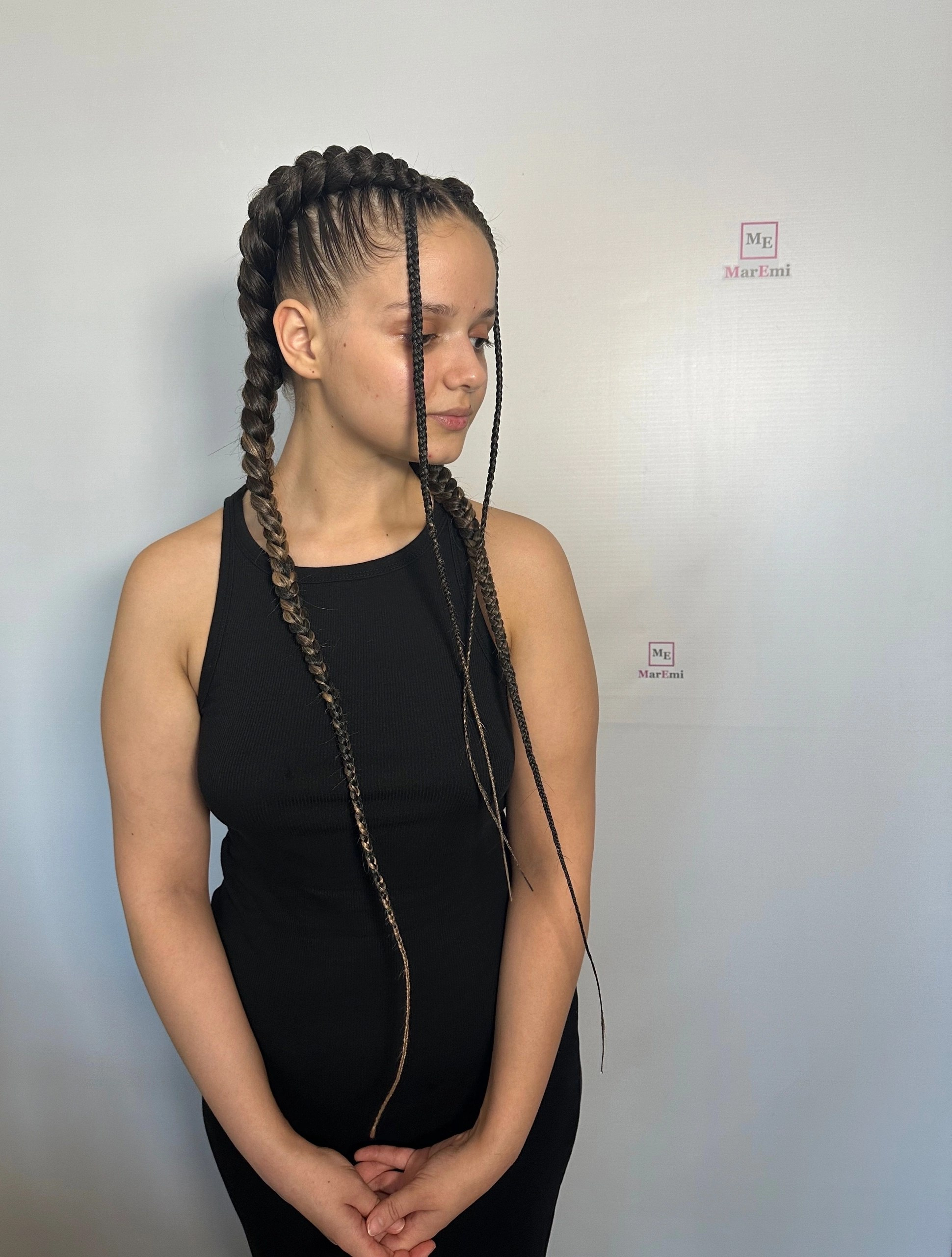 Плетение афрокос, дред, брейдов