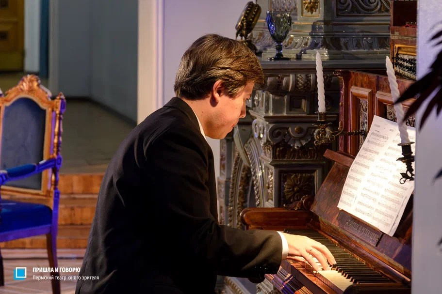 Литературно-музыкальная гостиная в Пермском ТЮЗе. Журнал о самом особенном. Пермь и Пермский край