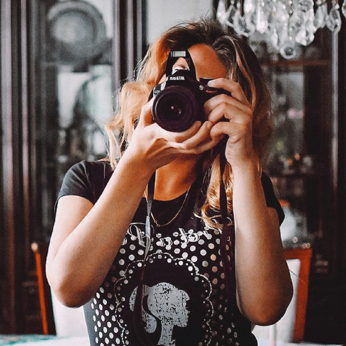 Контакты. Фотограф Vivien Rocher г. Москва