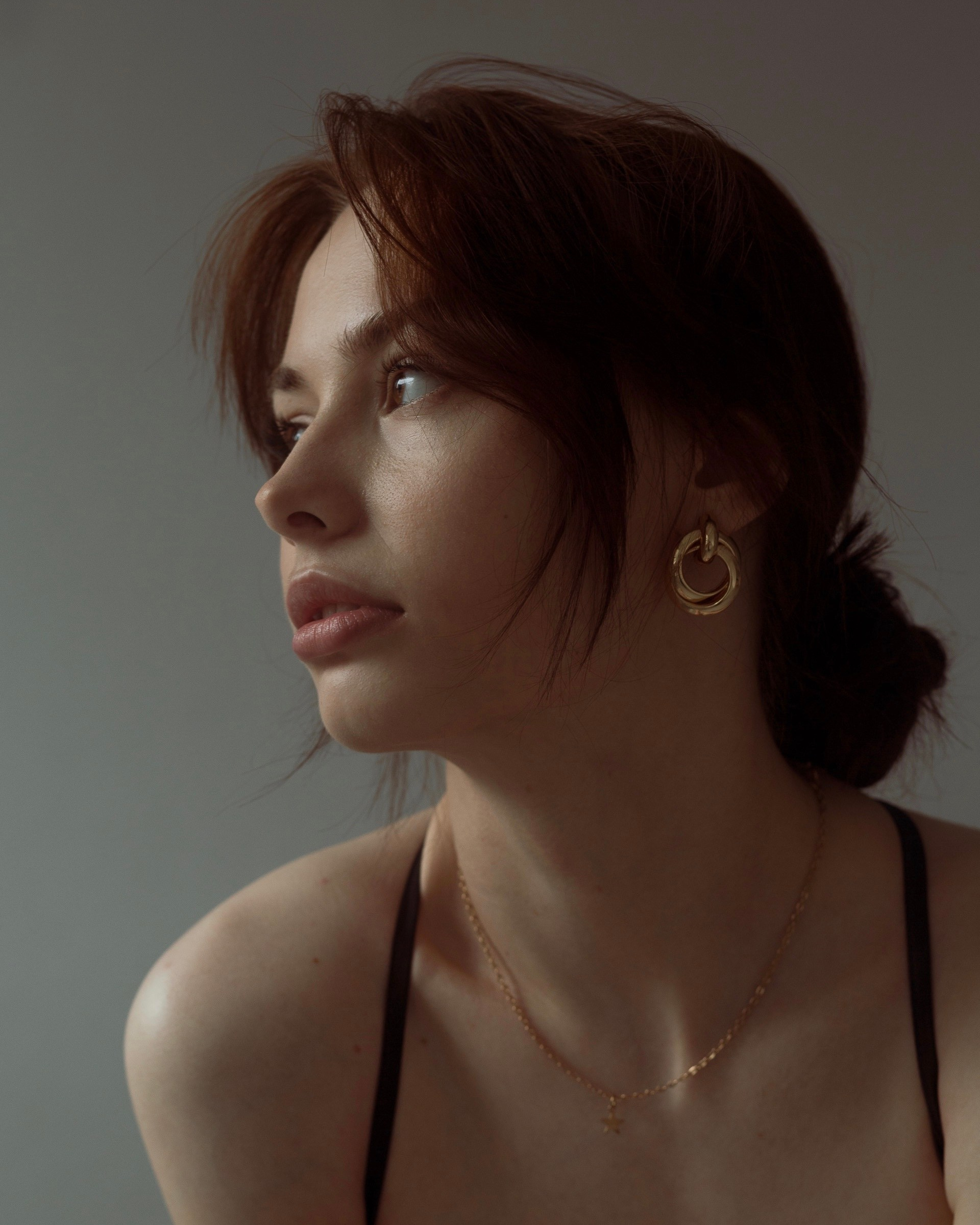 Модели Новосибирска для рекламных съемок на маркетплейсы. Съемка фото и видео для маркетплейсов Вайлдберриз, Озон в Новосибирске