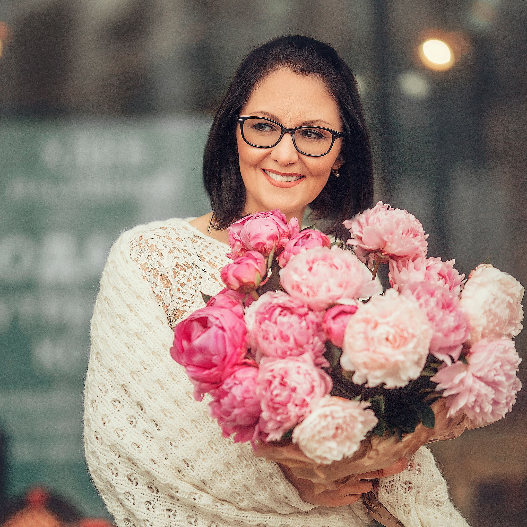 Контакты. Детский и семейный фотограф с животными в Москве Гурьева Надежда
