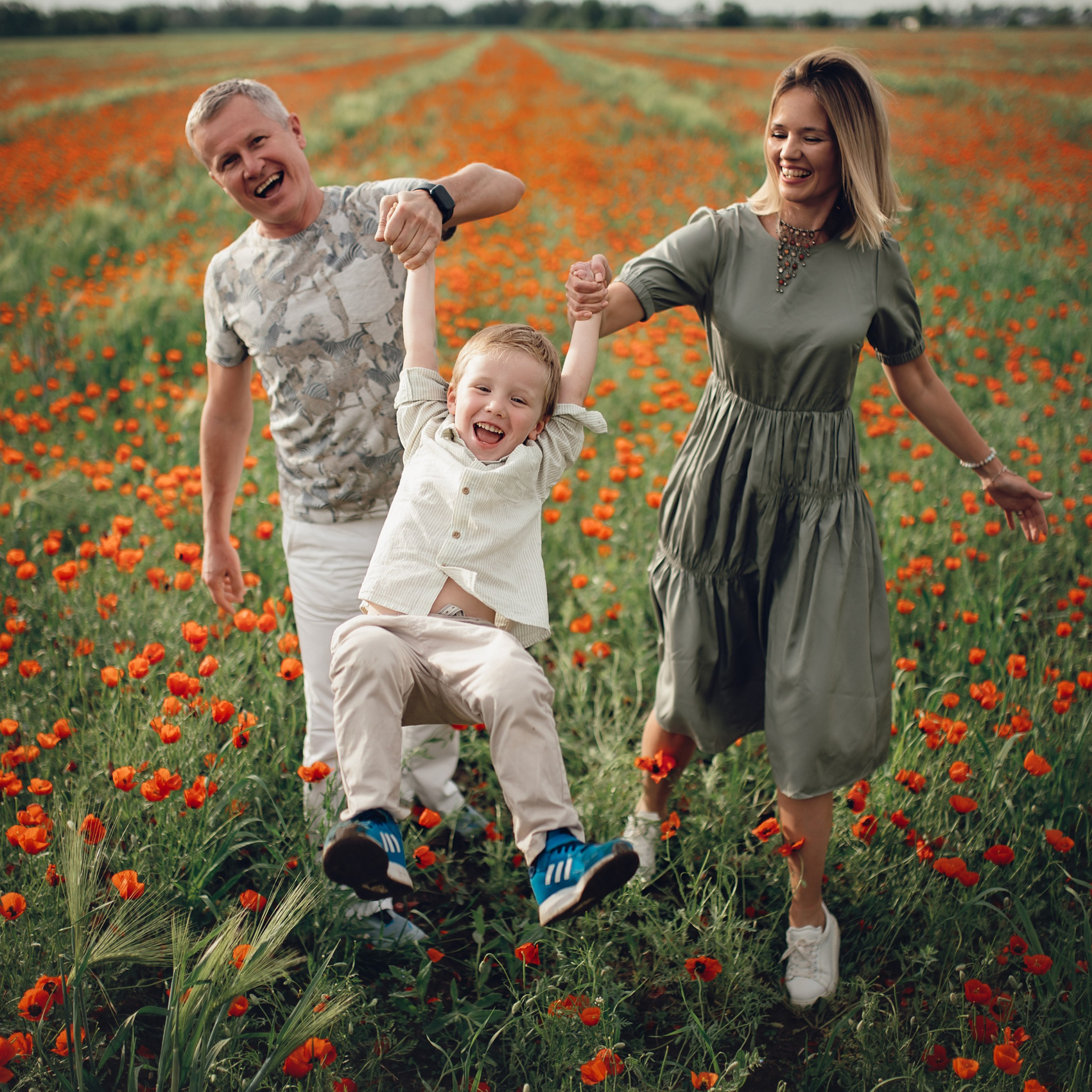 Фотосъемка в маковых полях. Фотограф в Алматы Татьяна Ковалева