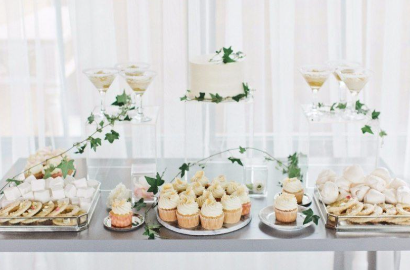 Все, что вам необходимо знать о свадебном торте. Свадебный фотограф Евгения Фролова г. Каменск-Шахтинский, Донецк, Ростов