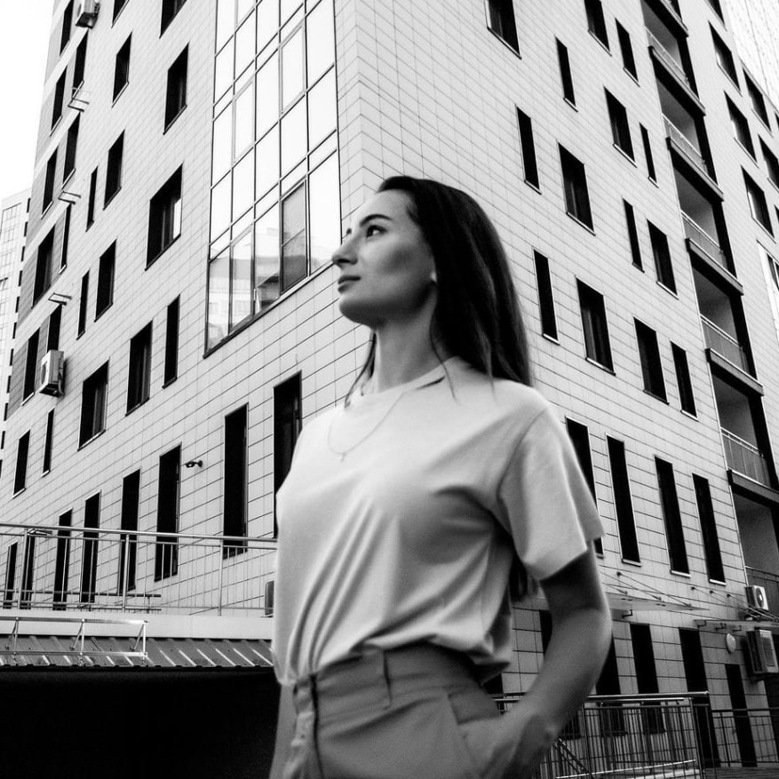 Контакты. Архитектор Вера Каракезиди