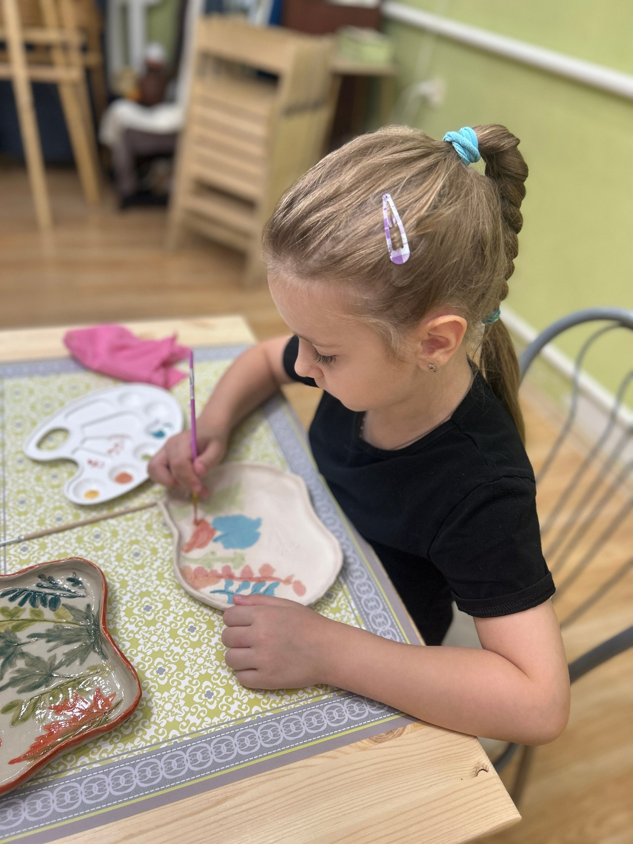 Занятия по керамике для детей и взрослых. Тихонова Анна —художник-график, художник-монументалист, живописец, педагог