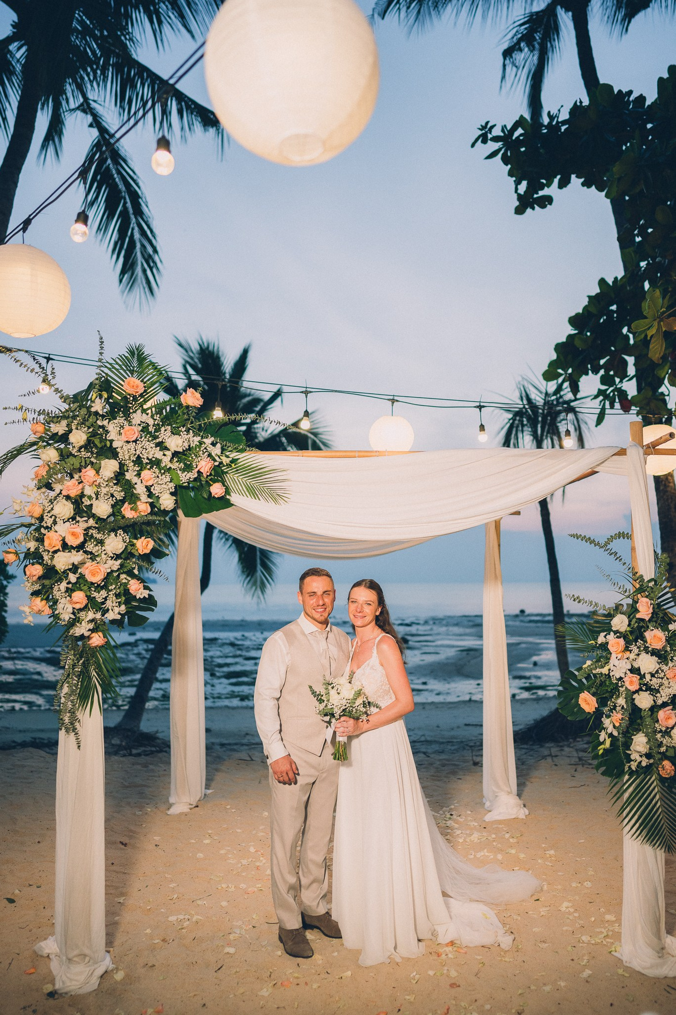 Mariage sur la plage. Mariage à Koh Samui, en Thaïlande. Whatsapp: +66 94 3 650 301