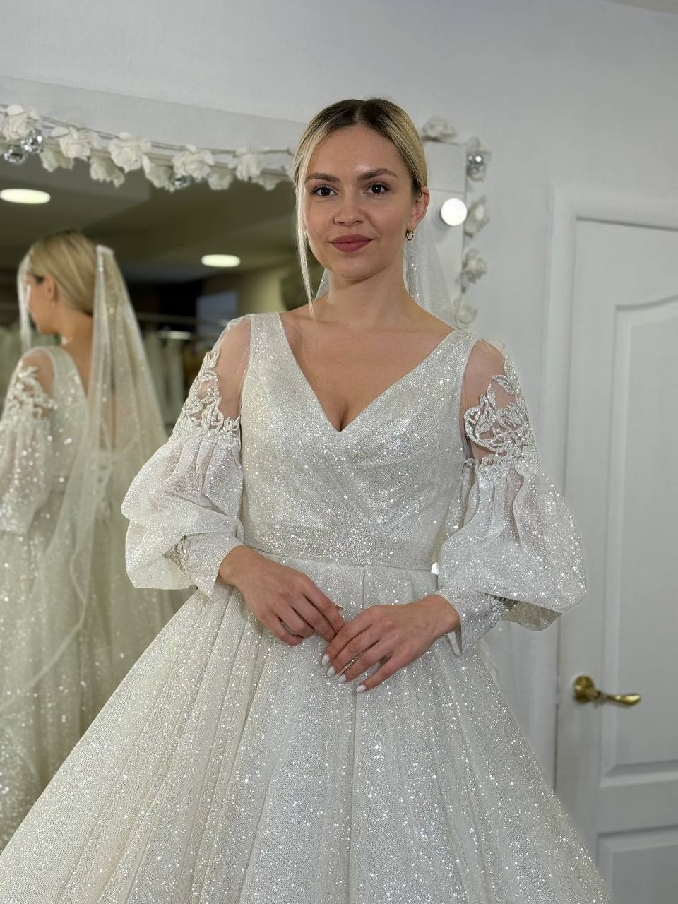 «Люкс» пышные и для покрытых. Свадебный салон Саратов — Charmante