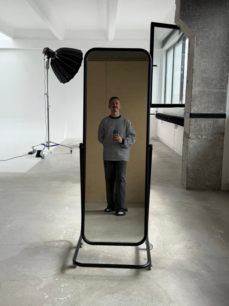 Мои контакты. Игорь Березин — фотограф в Москве. Мужские портреты и коммерческая съёмка