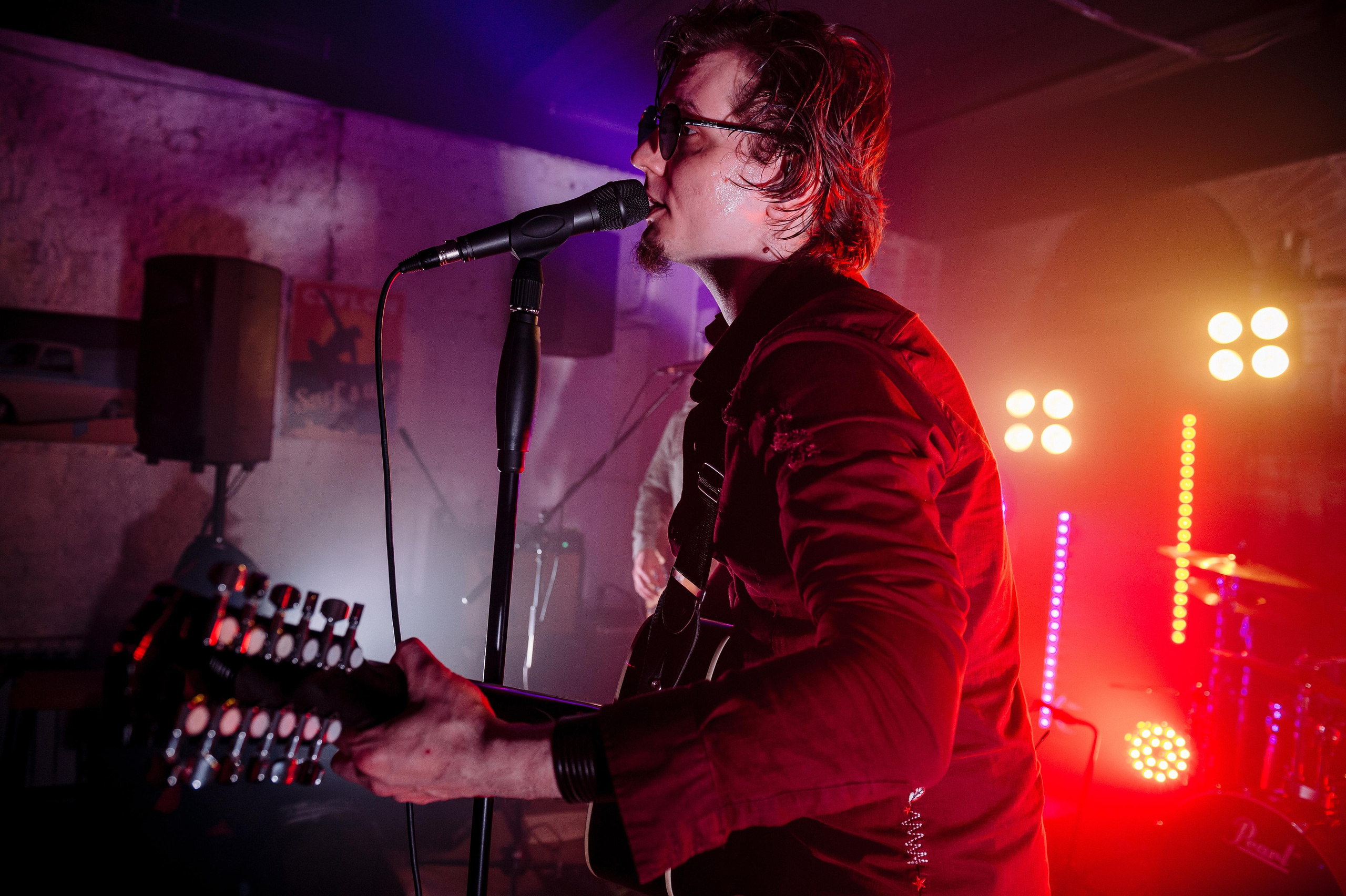 Milestone — Live in The Local Pub. Репортажный и свадебный фотограф в Курске Борис Захарчук