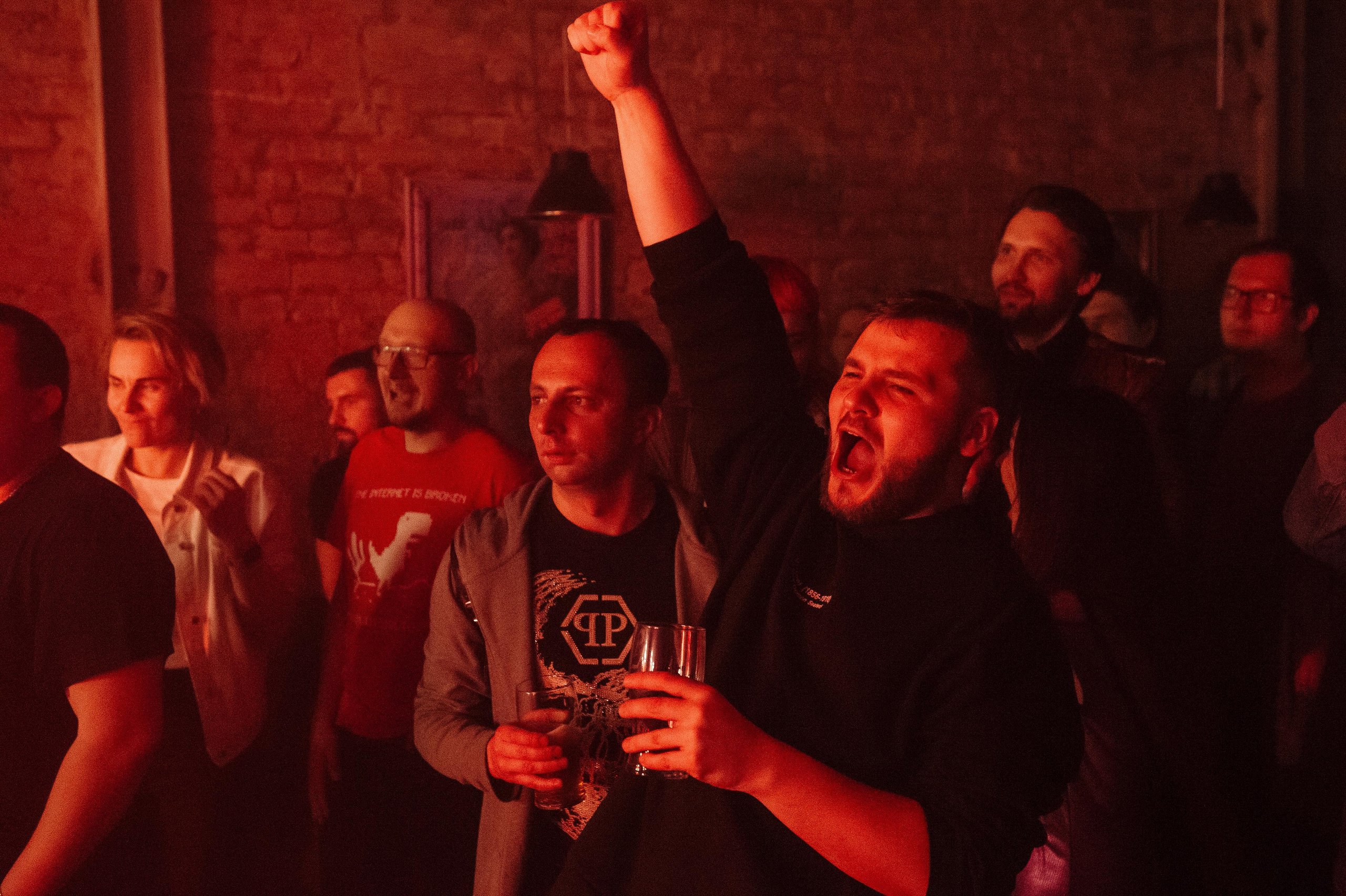 Milestone — Live in The Local Pub. Репортажный и свадебный фотограф в Курске Борис Захарчук