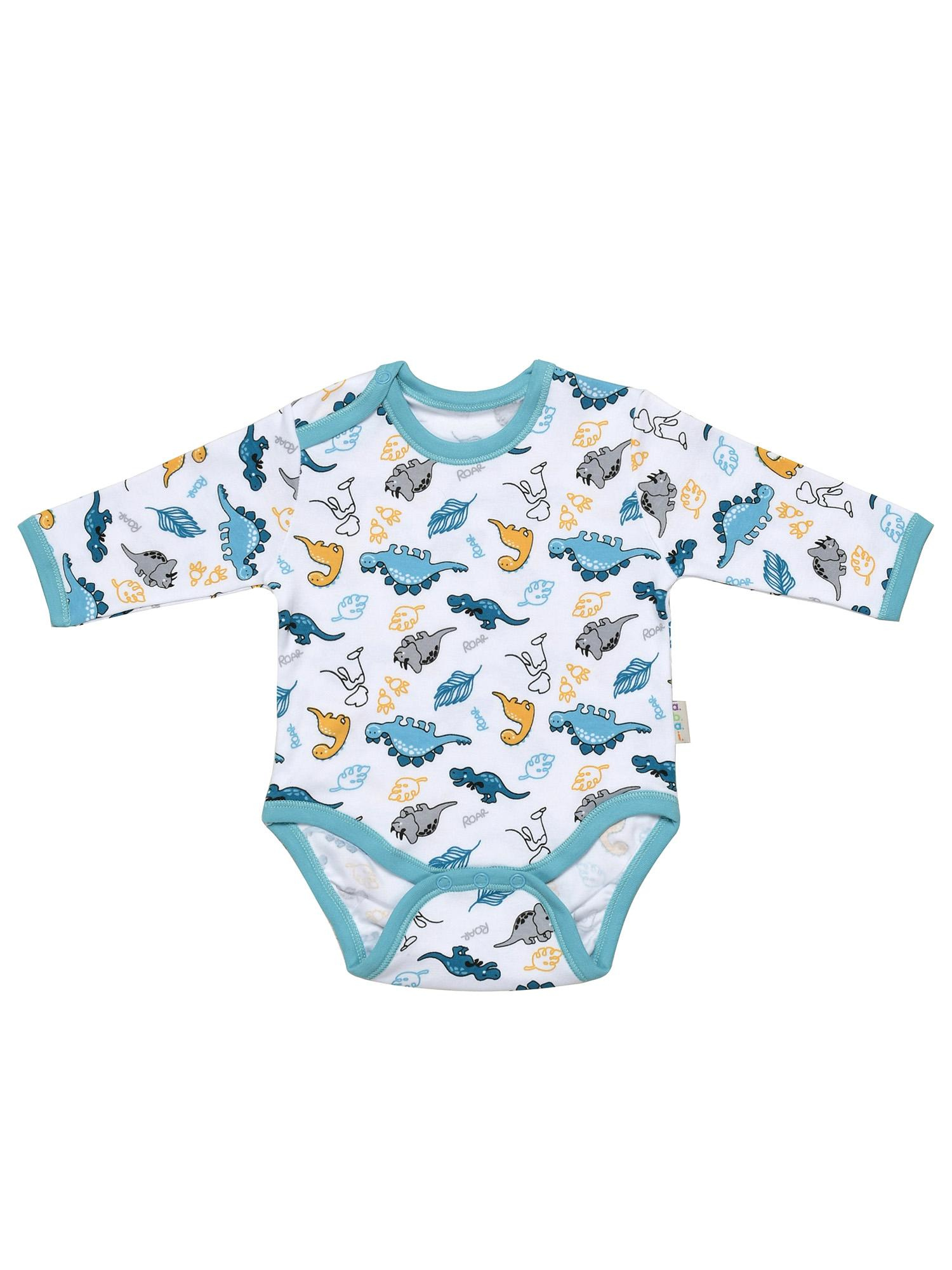 Съемка одежды в раскладку на белом фоне