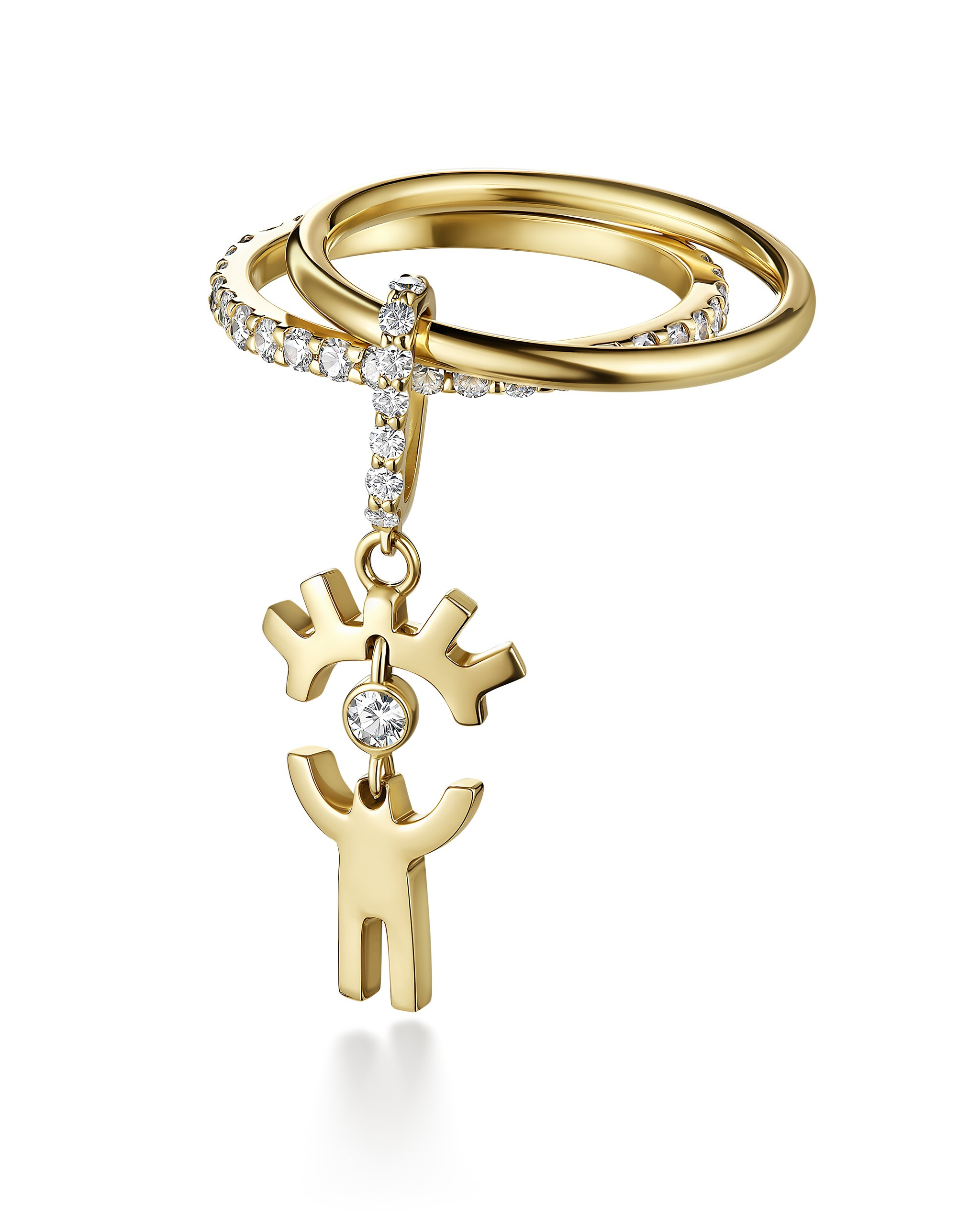 Пример ювелирной съёмки — золотое кольцо с подвеской. Иллюстрация к мастер-классу по съёмке ювелирных изделий.