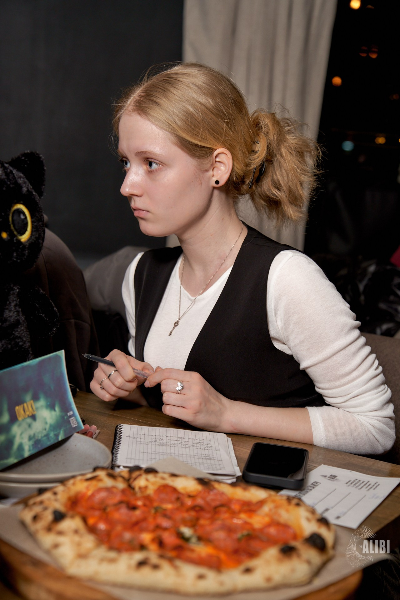 Алиби квиз. VISUAL ARTIST/ современное искусство/ фотокартины