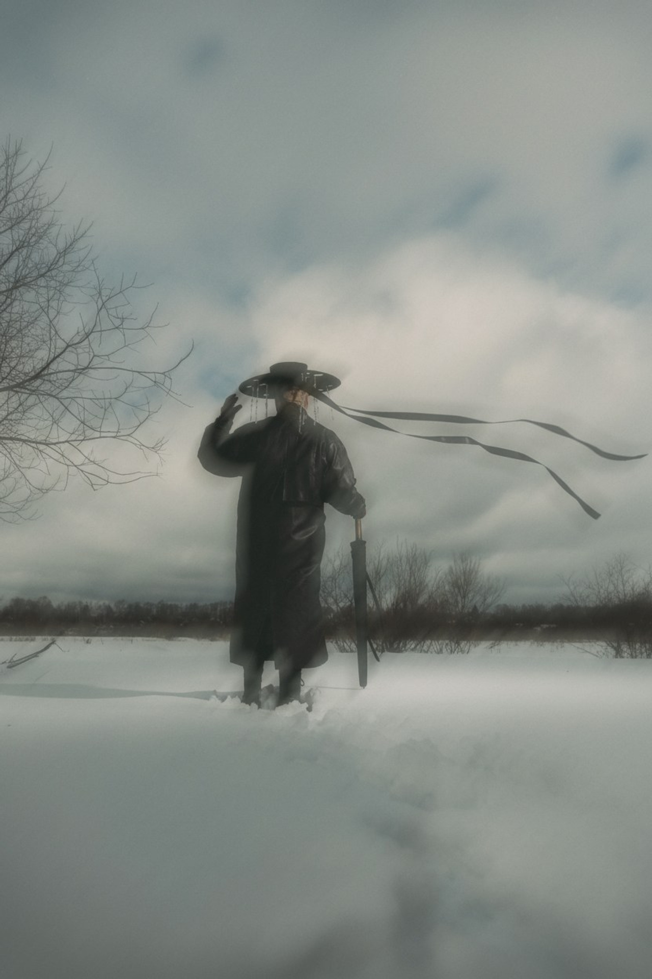 Когда стихают все голоса, слышно только одно: зов пути, по&nbsp;которому она идёт.