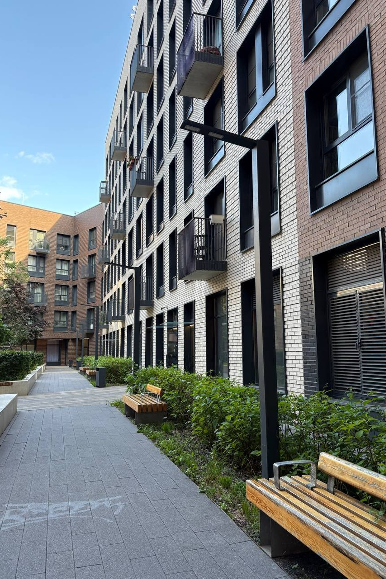 Street 1. Стрит съемки для маркетплейсов в Сочи | ИИ контент | fashionprod