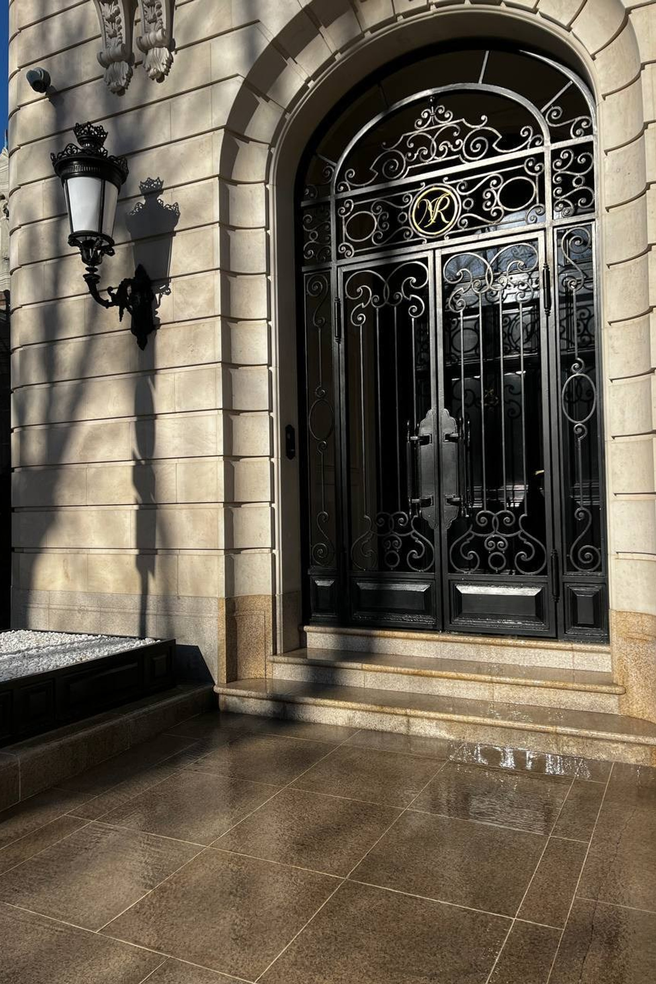 Street 2. Стрит съемки для маркетплейсов в Сочи | ИИ контент | fashionprod