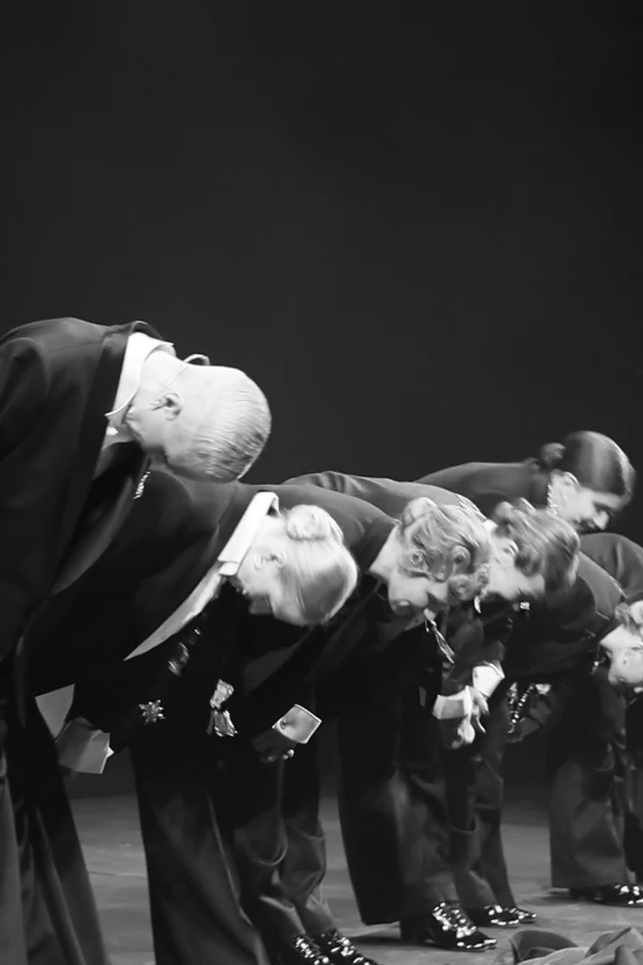 8 разгневанных женщин