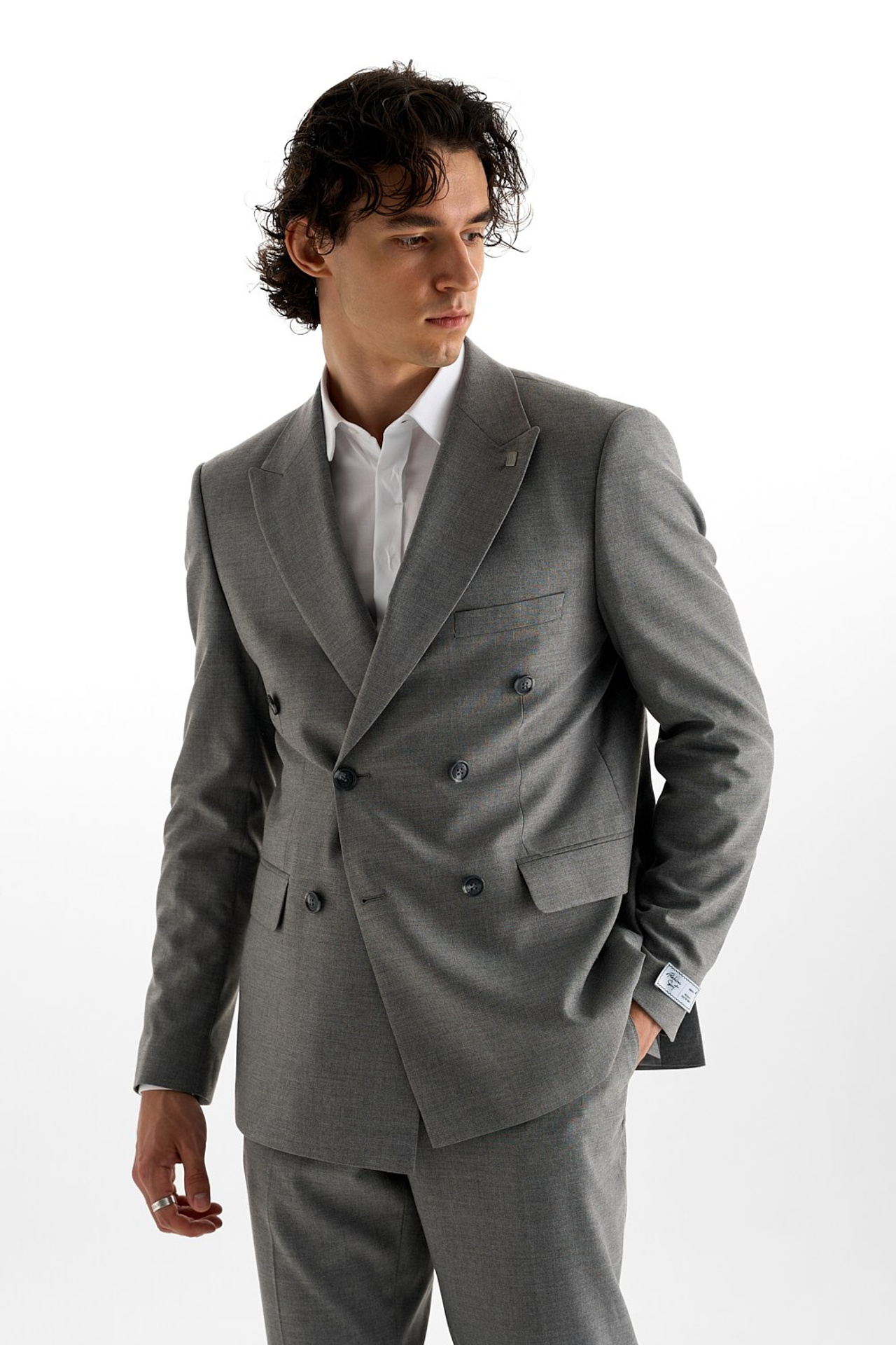 Pizhon. Михаил Евтух — фотограф для брендов и маркетплейсов в Минске