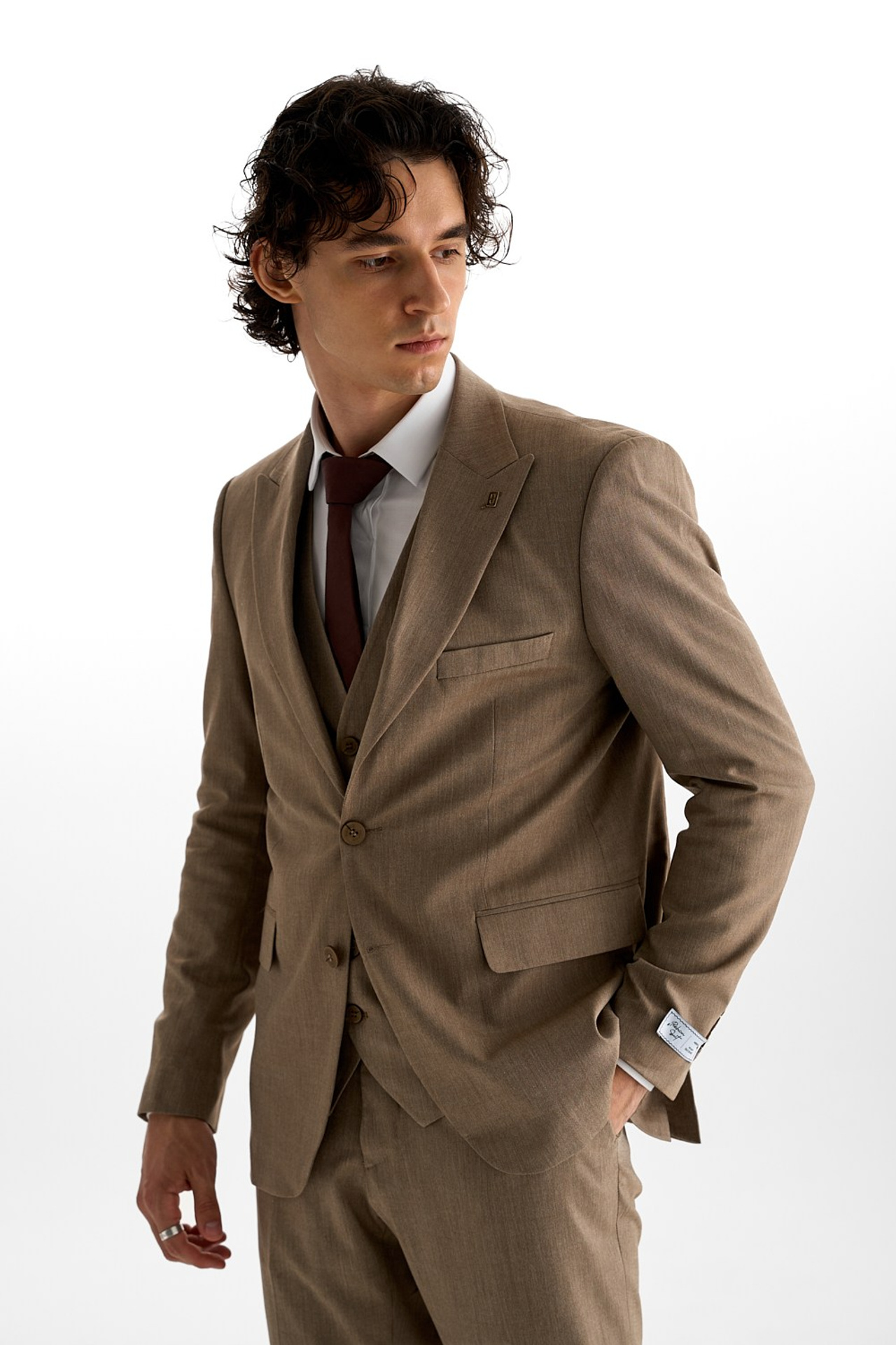 Pizhon. Михаил Евтух — фотограф для брендов и маркетплейсов в Минске